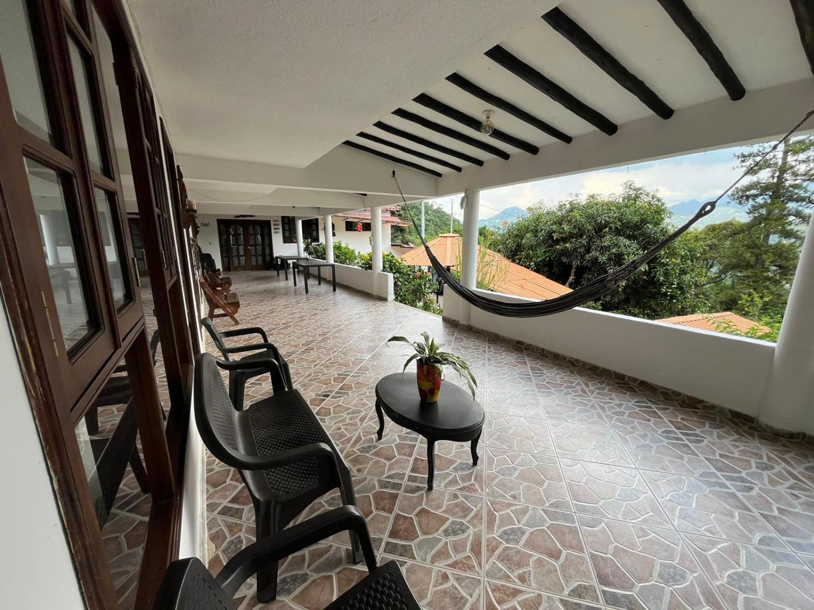 CASA CAMPESTRE EN LA VEGA A 1 HR DE BOGOTÁ