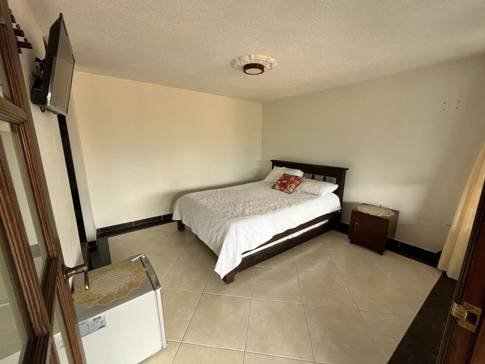 CASA CAMPESTRE EN LA VEGA A 1 HR DE BOGOTÁ