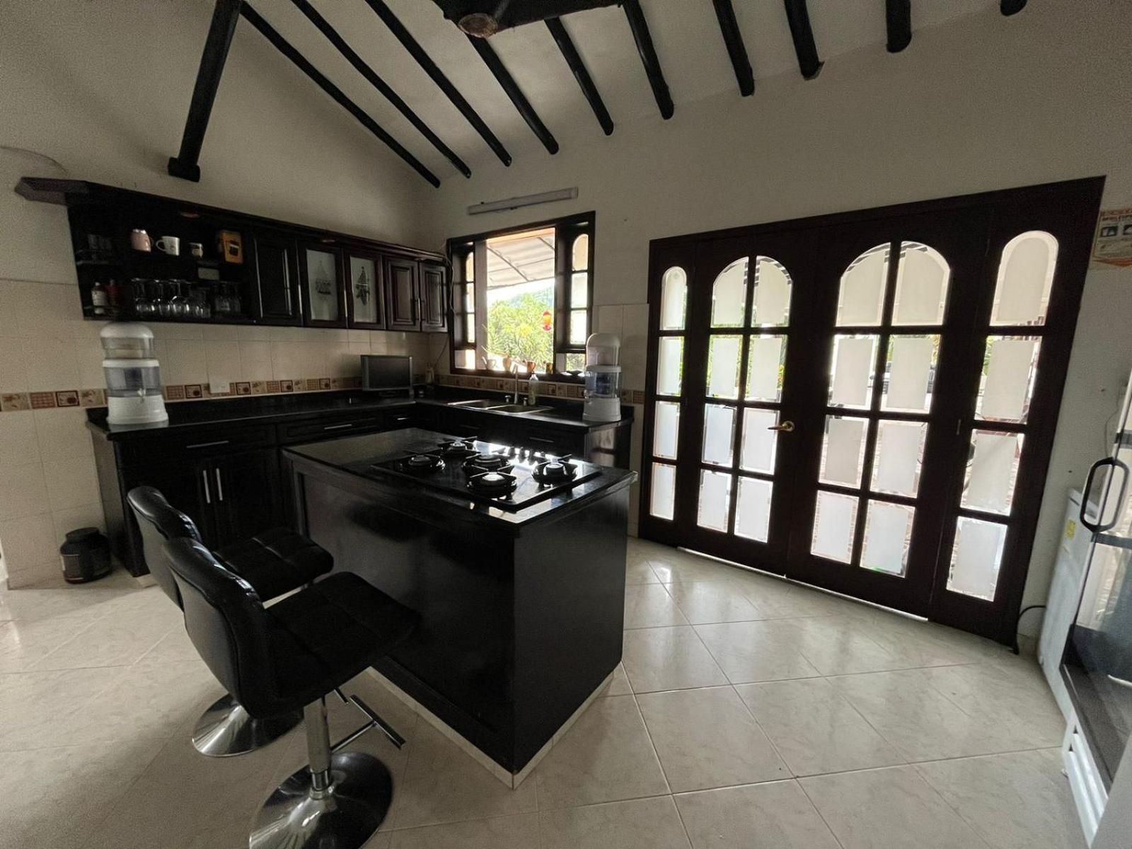 CASA CAMPESTRE EN LA VEGA A 1 HR DE BOGOTÁ