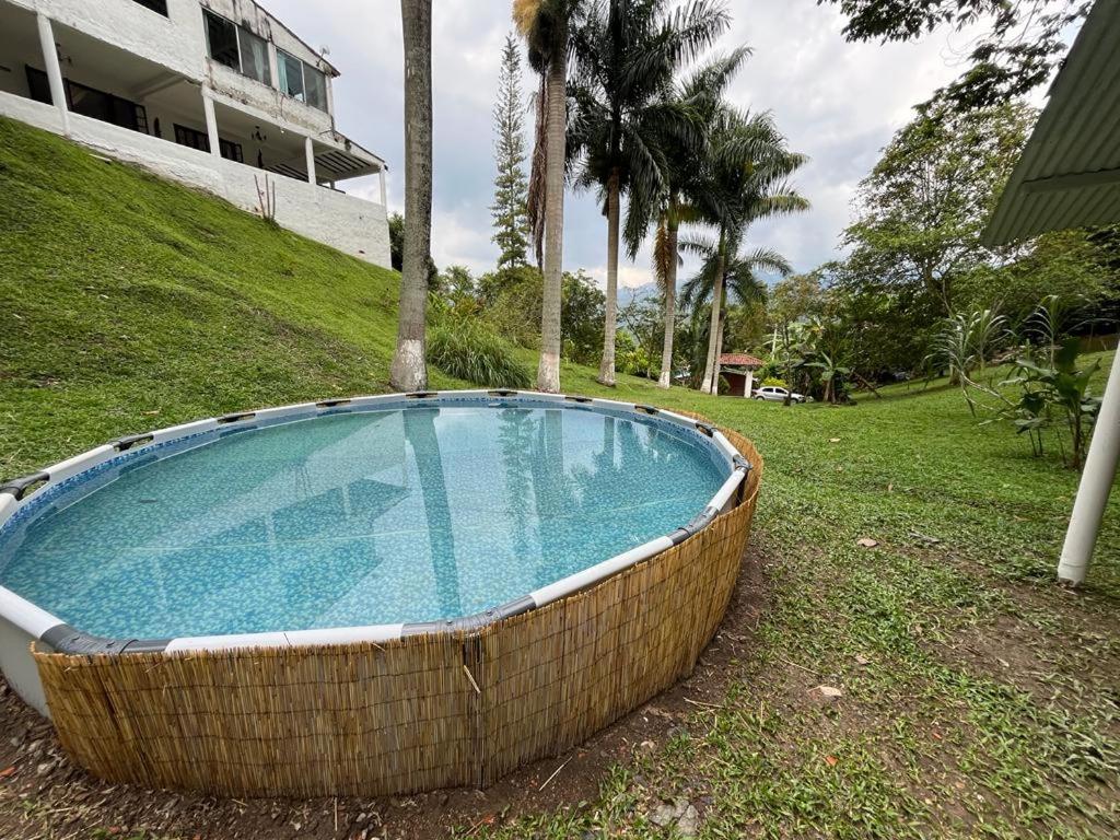 CASA CAMPESTRE EN LA VEGA A 1 HR DE BOGOTÁ
