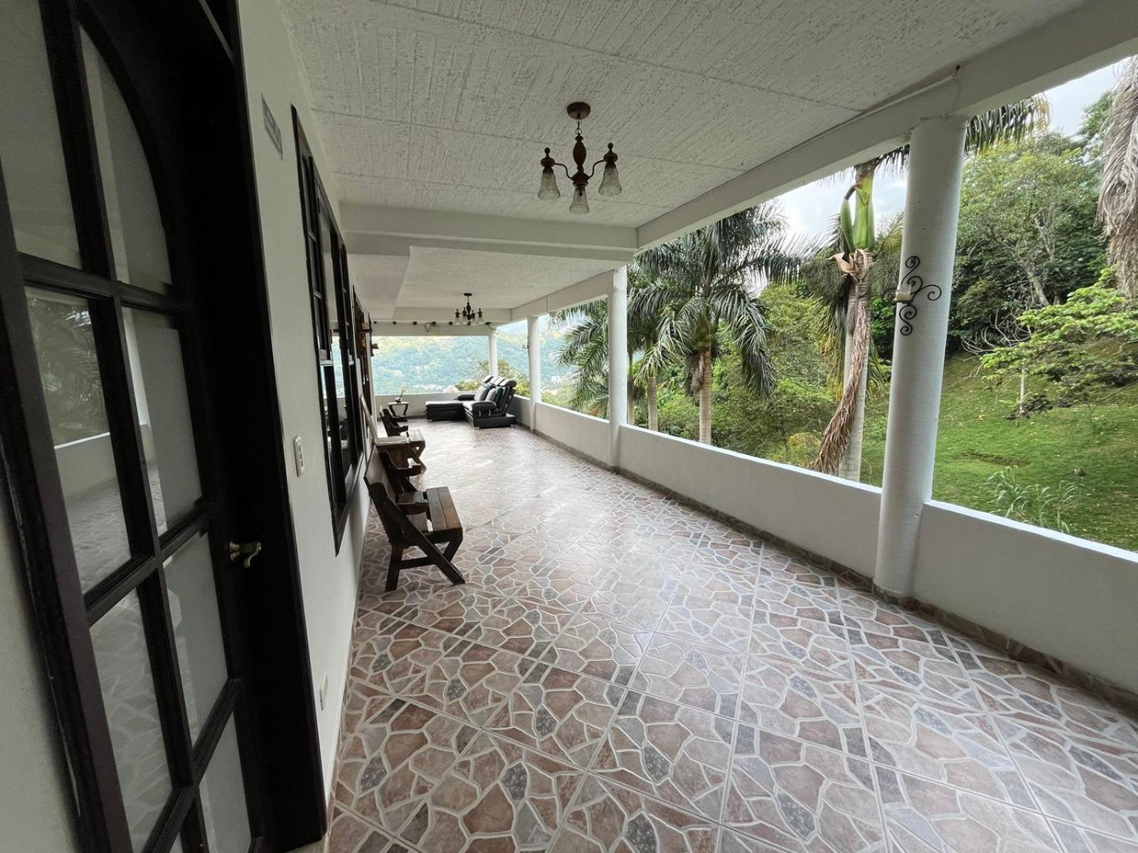 CASA CAMPESTRE EN LA VEGA A 1 HR DE BOGOTÁ