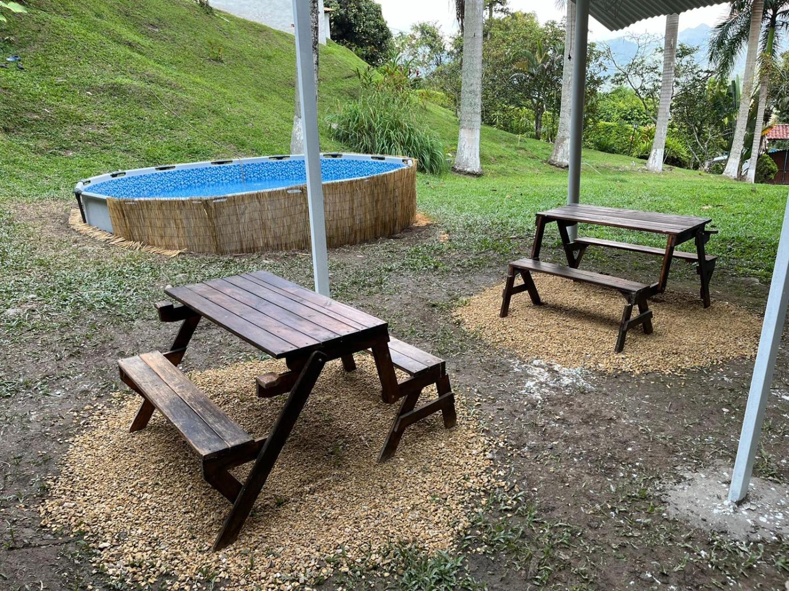 CASA CAMPESTRE EN LA VEGA A 1 HR DE BOGOTÁ