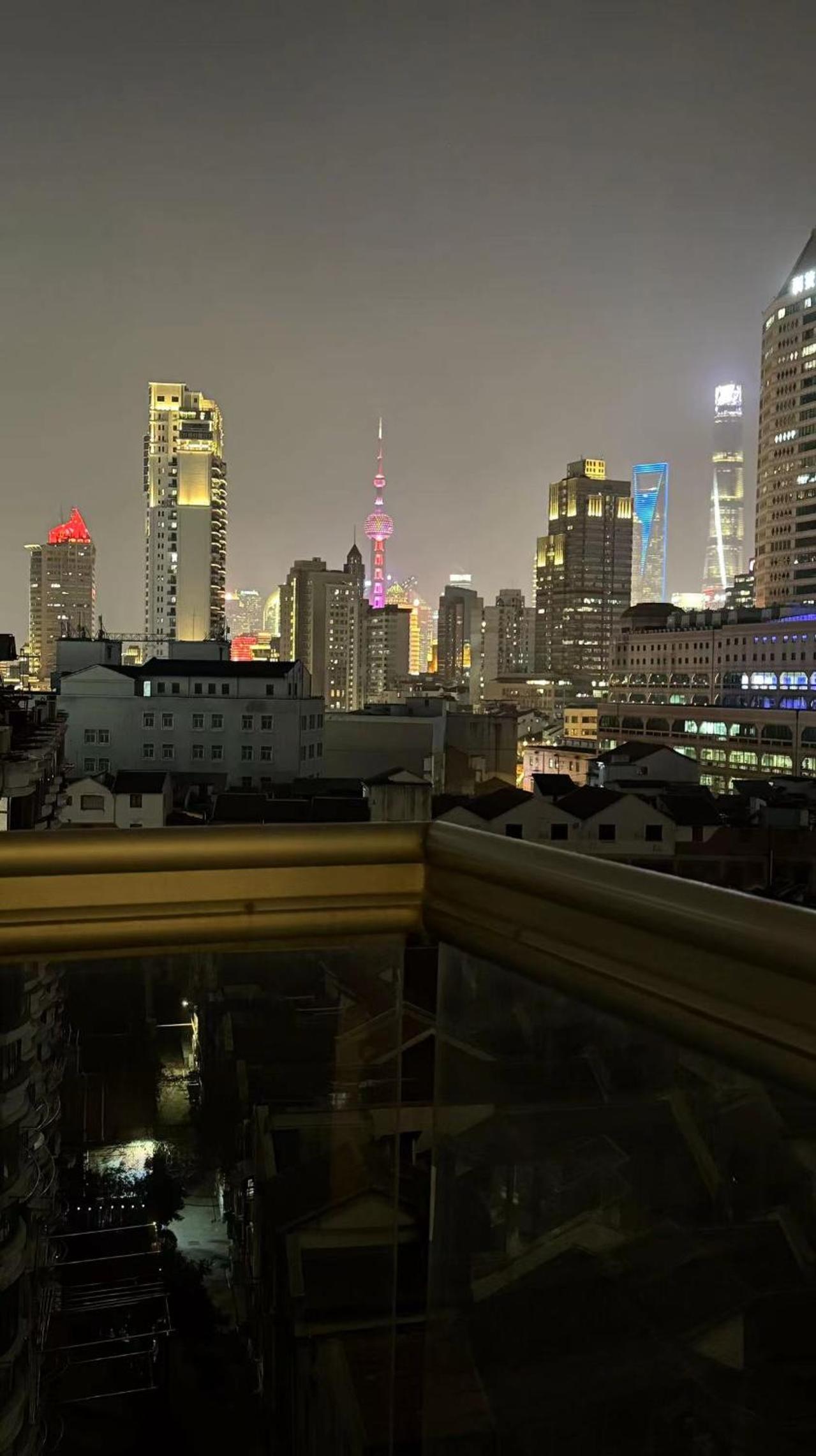 River House Near The Peoples Square And The Bund