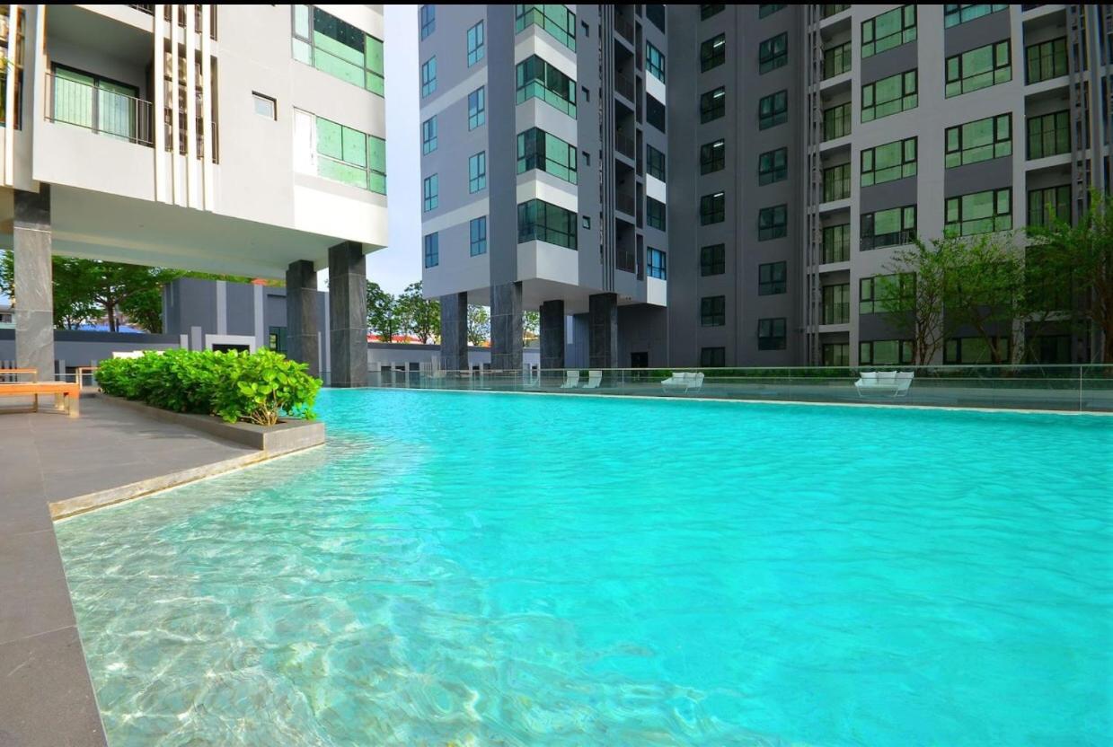 The Base Central Pattaya