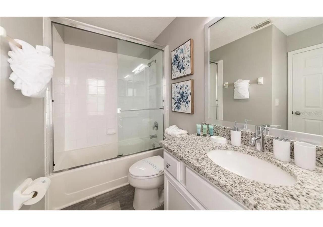 The Minions Mansion 6br Resort Pool Home By Disney view 4