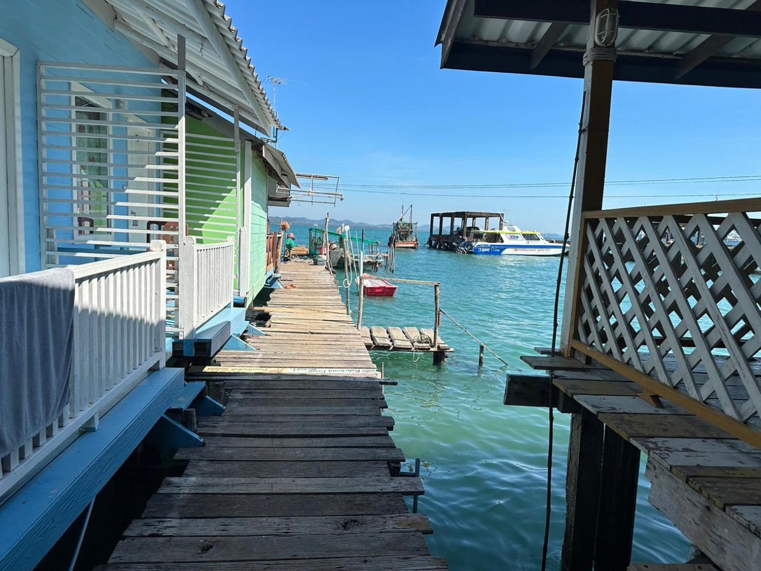 Koh Chang Baanrimtalay view 2