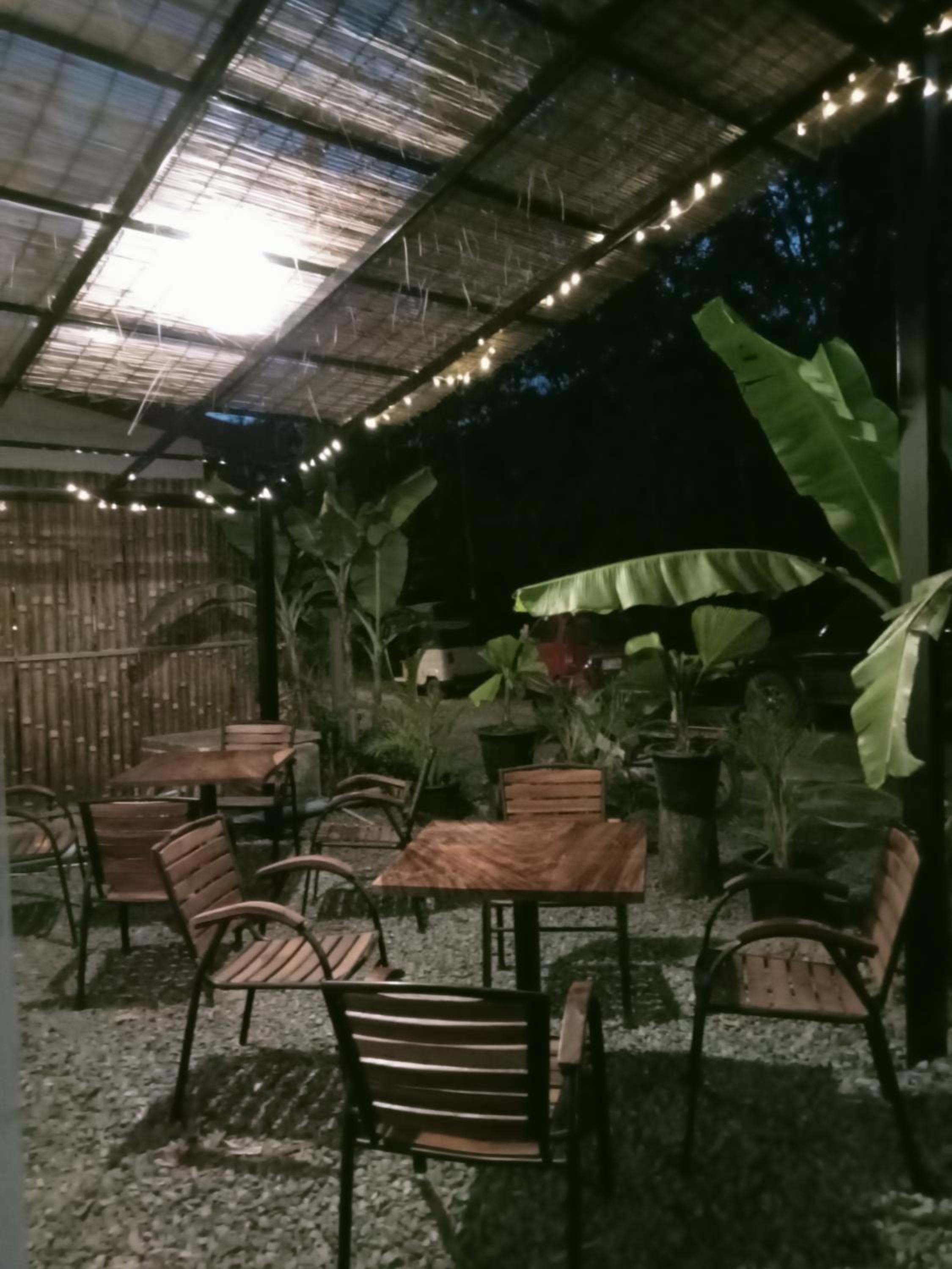Little Escape Guesthouse Nesat view 4