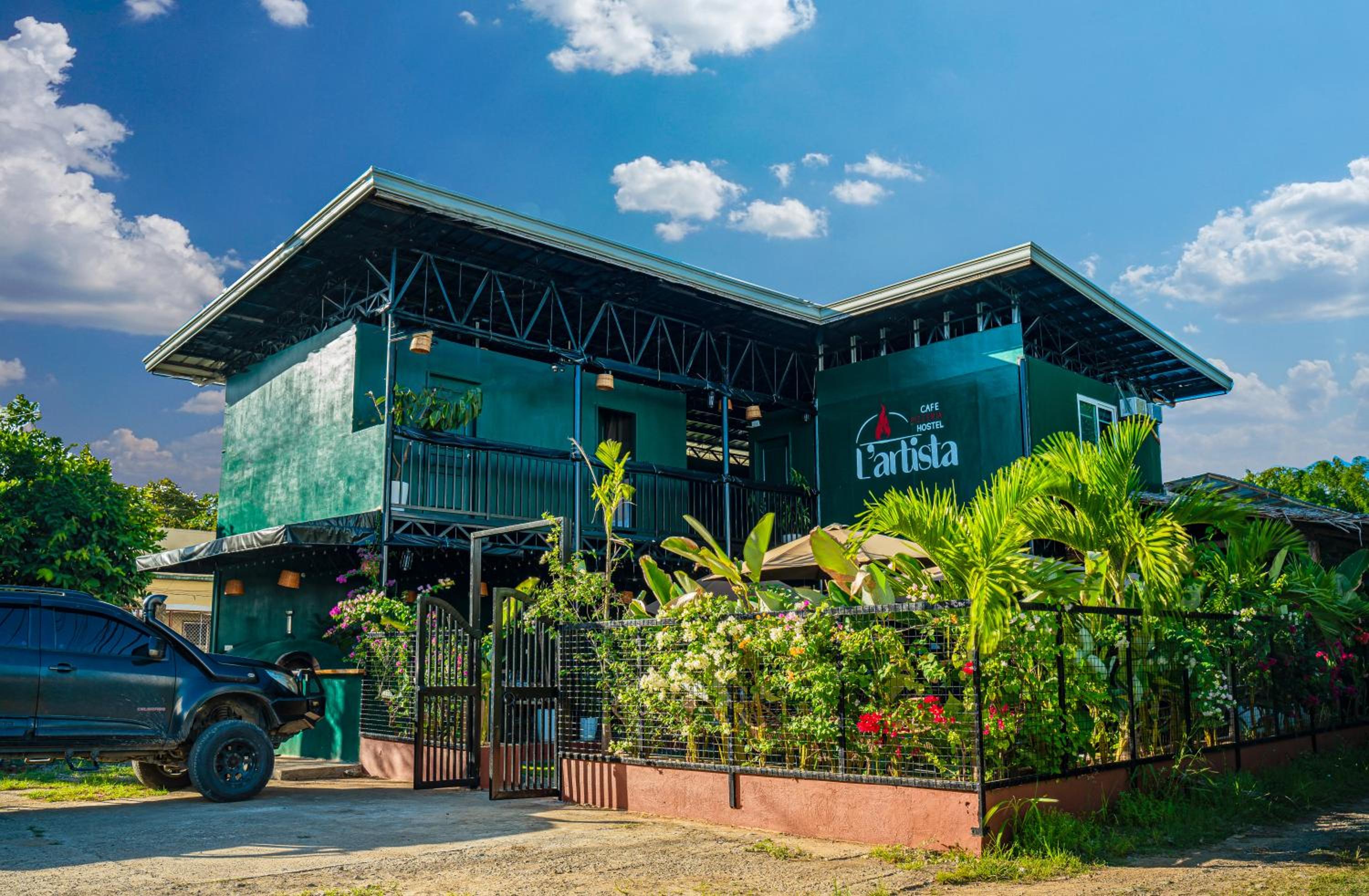 LArtista Hostel