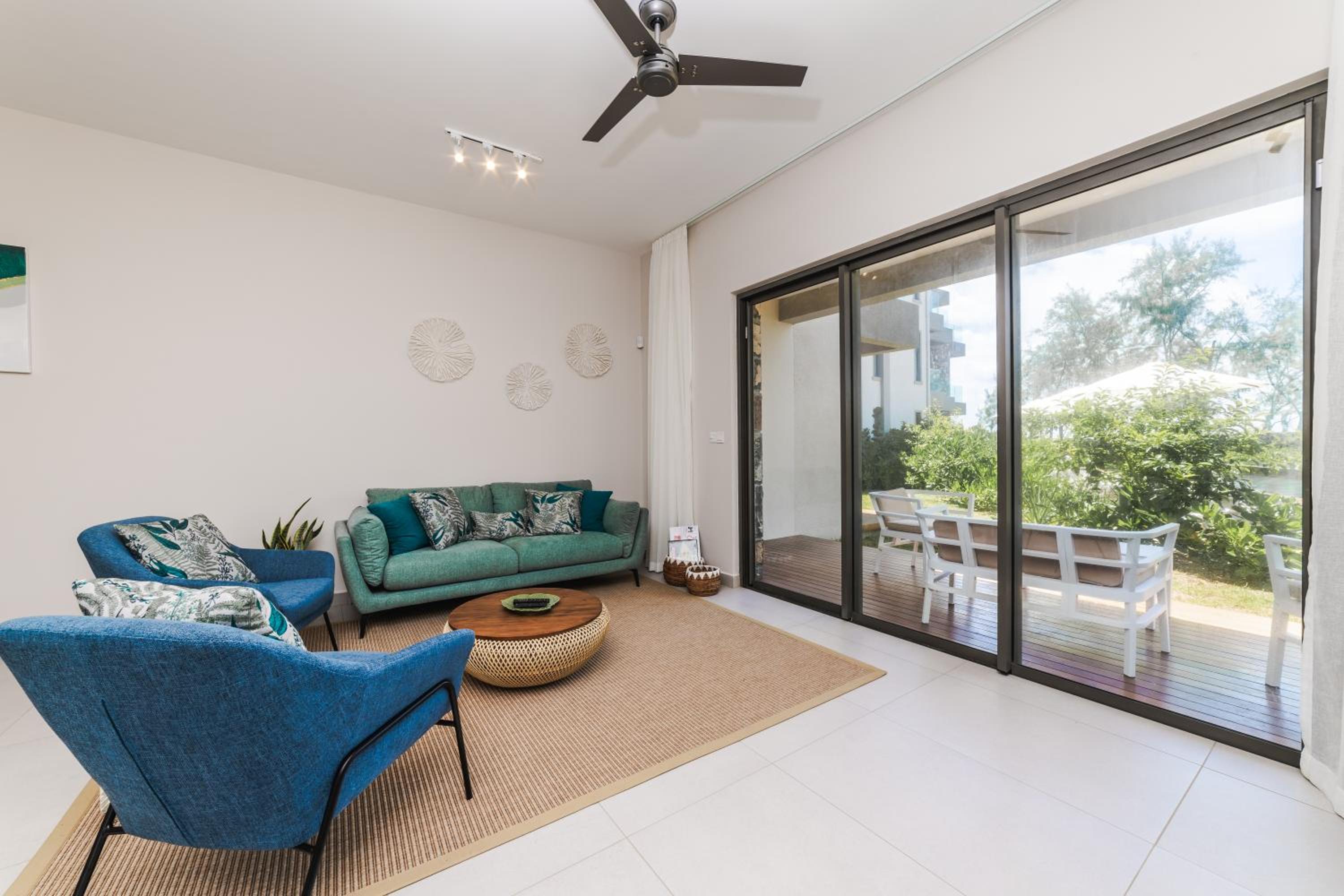 Apartment Beachfront Ocean Terraces Residence, Poste Lafayette-Apt-C2 view 3