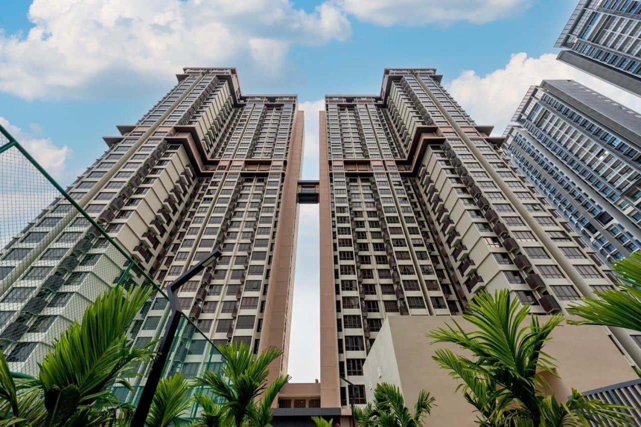 New Bali Residence l Seaview l 8 pax l Kids Friendly l Water Theme Park l 5mins to Jonker l Kids Slide view 3
