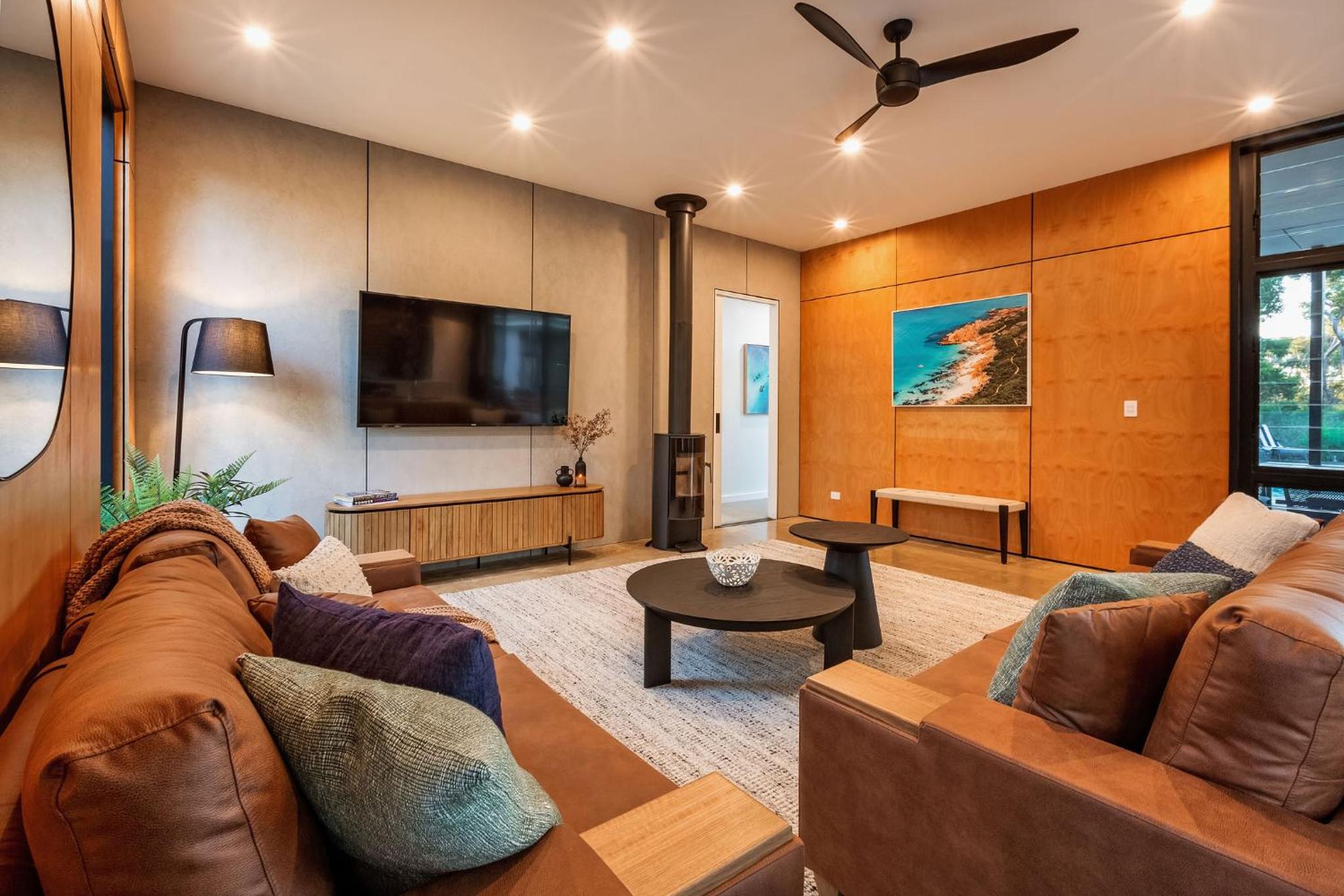 Eagle Rise Plus Studio