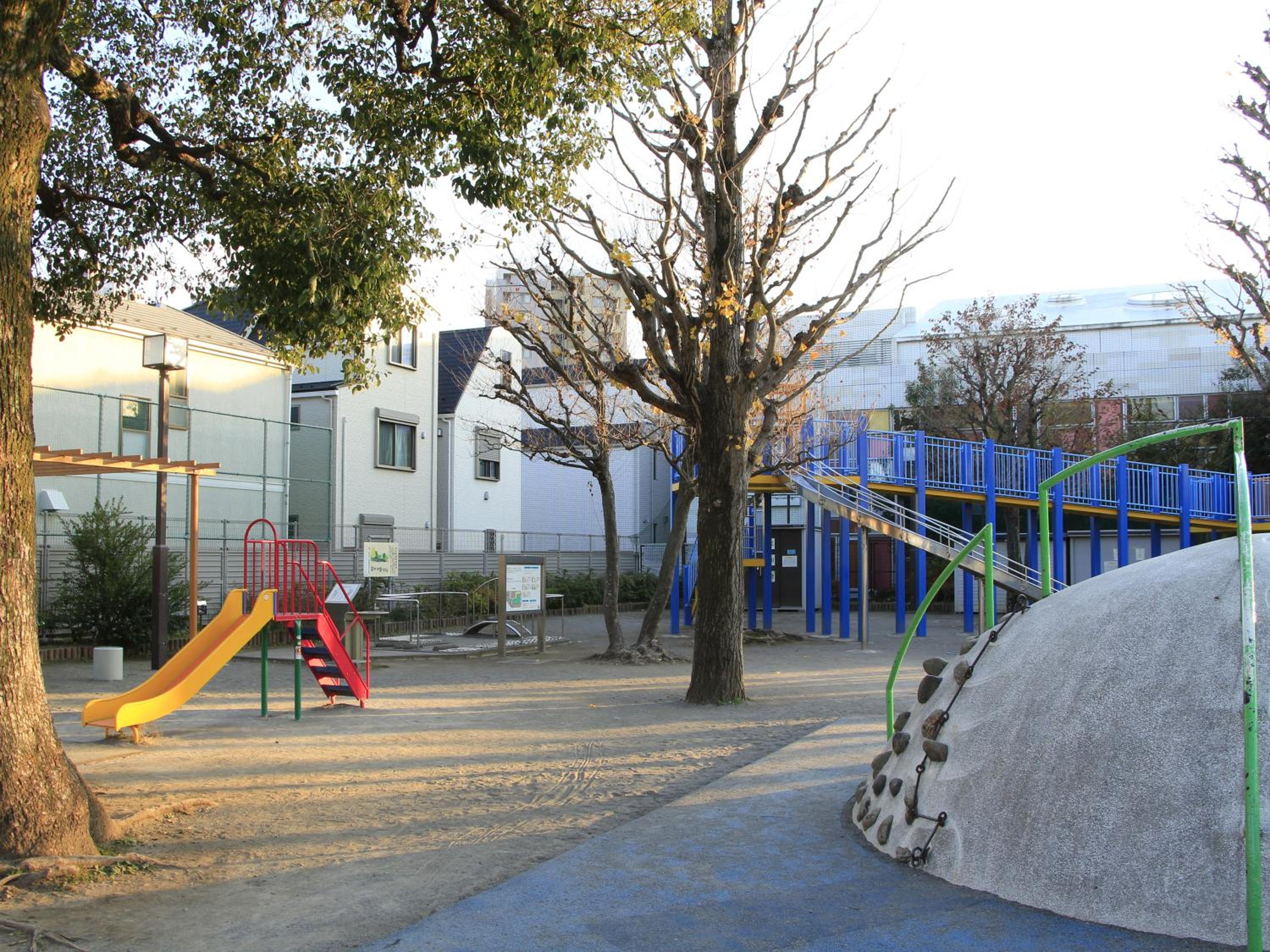 New building Shinjuku area town house