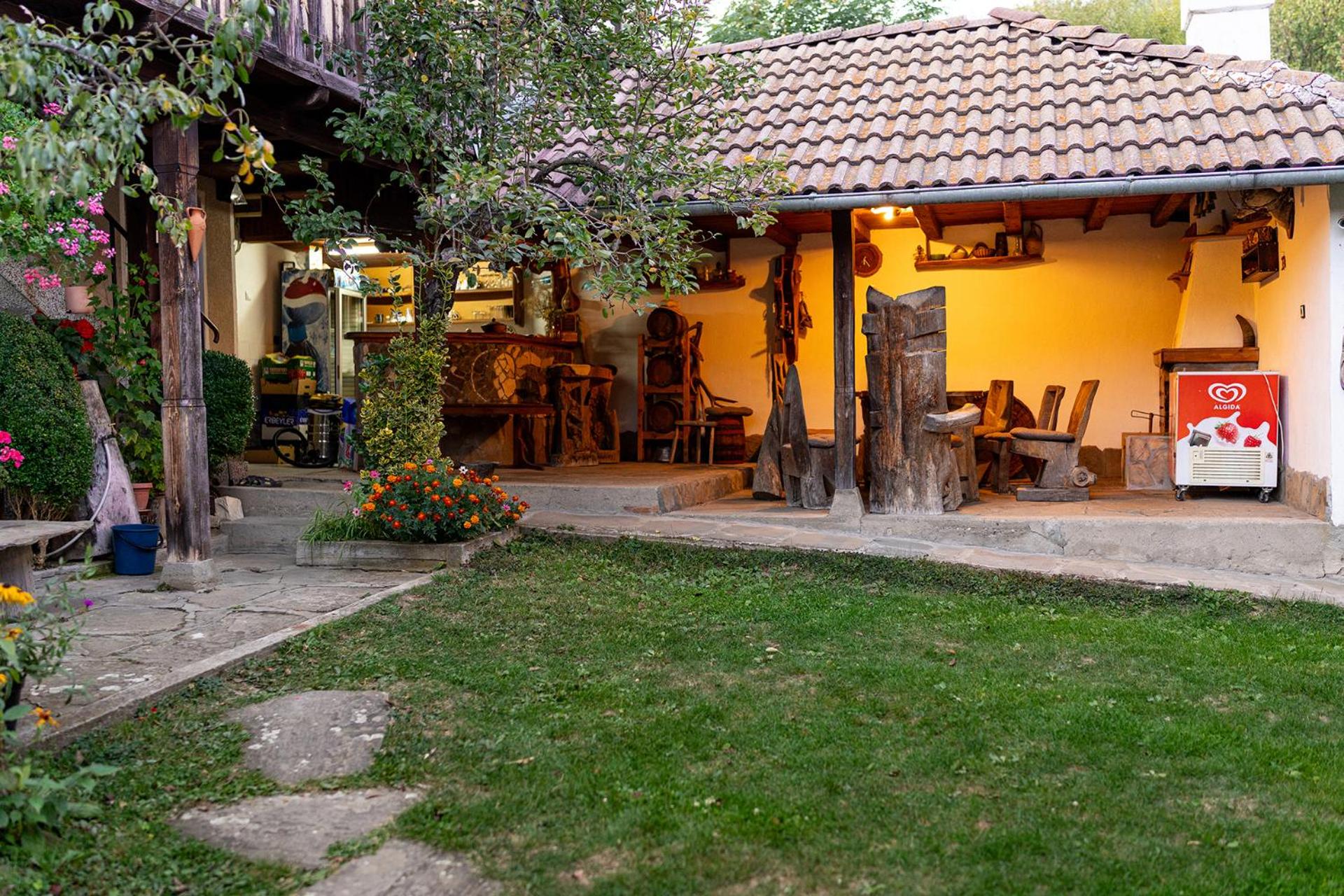 Kandaphery Guest Houses
