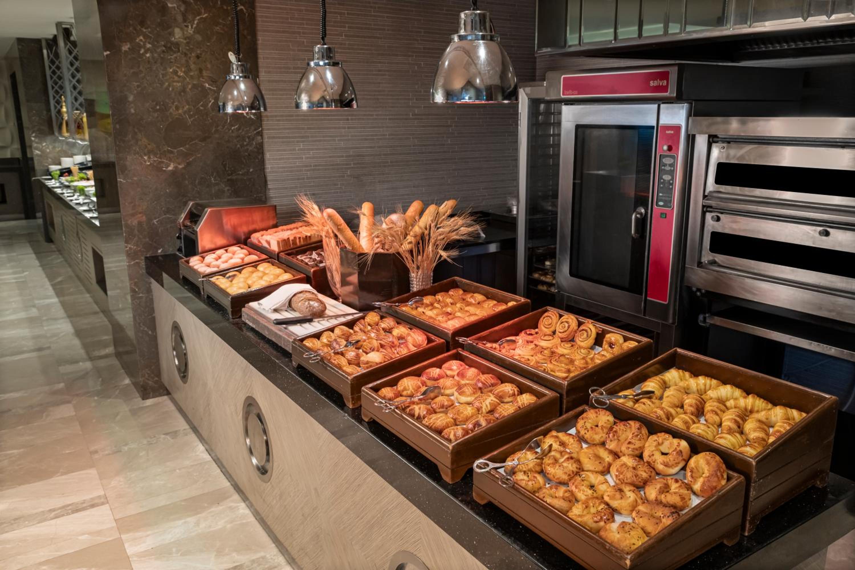 Windsor Hotel & Convention Center Istanbul - Image 92