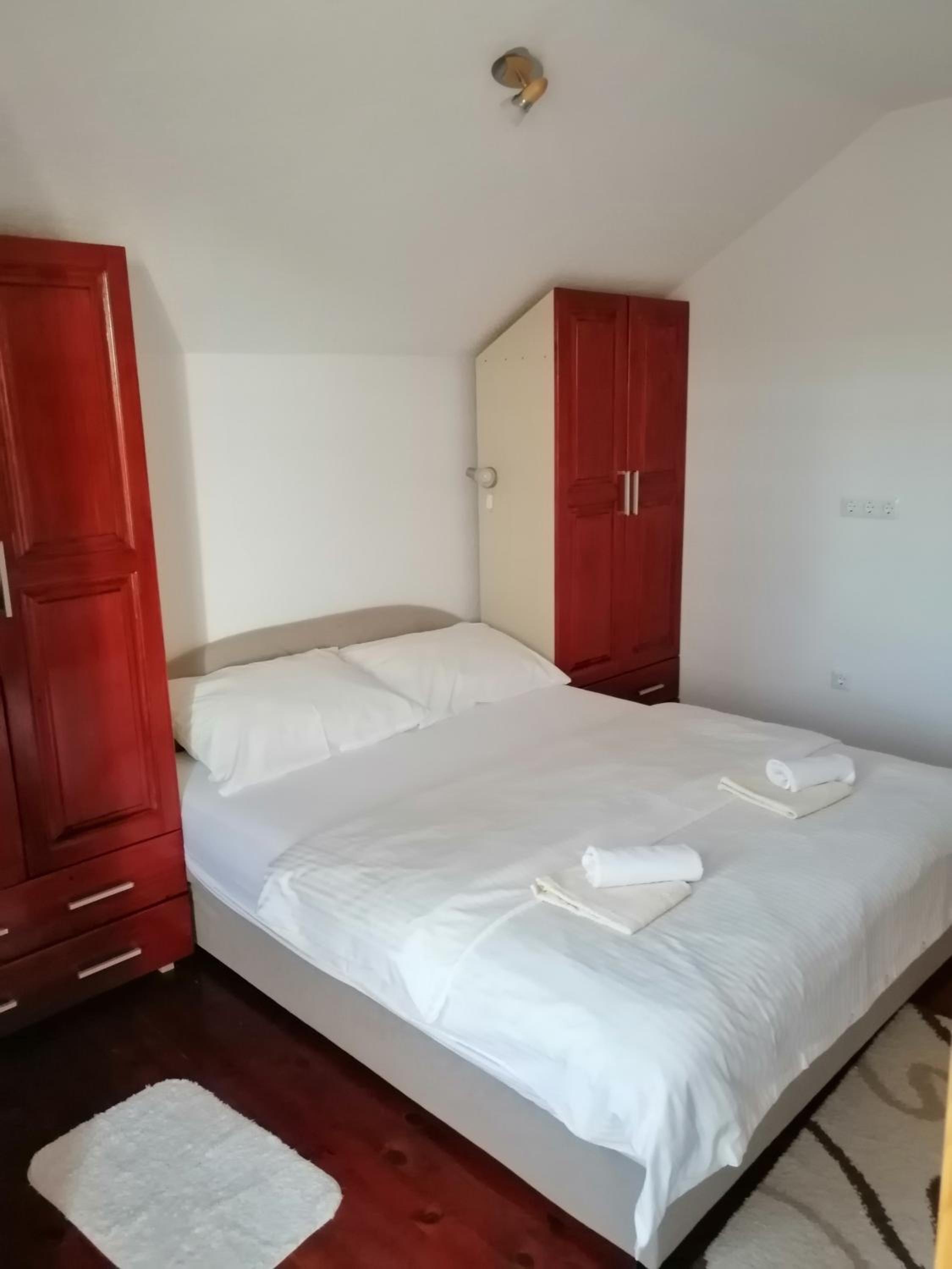 Apartman LELI