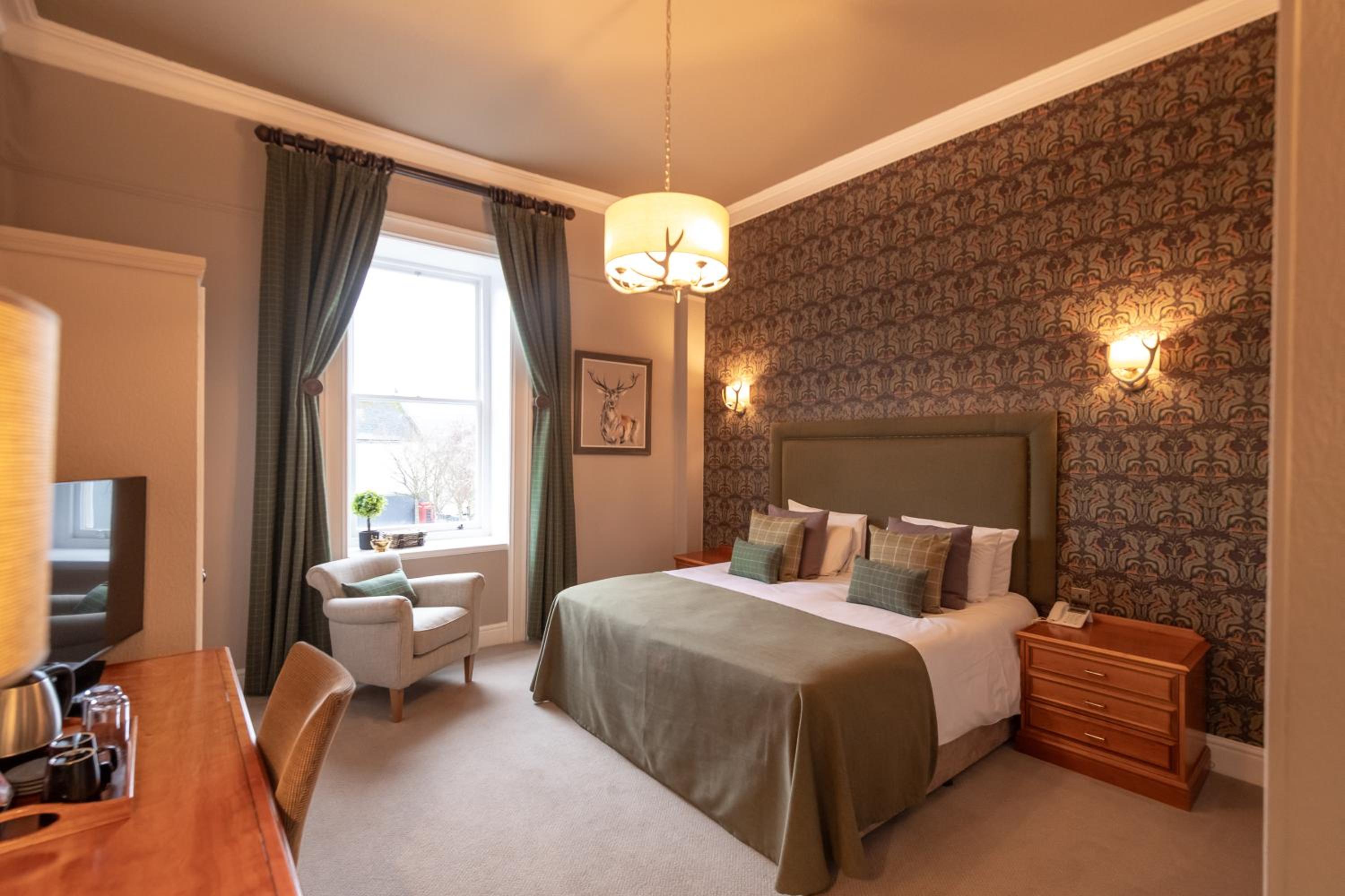 Bideford Vacations - The Royal Hotel - Property Image 3