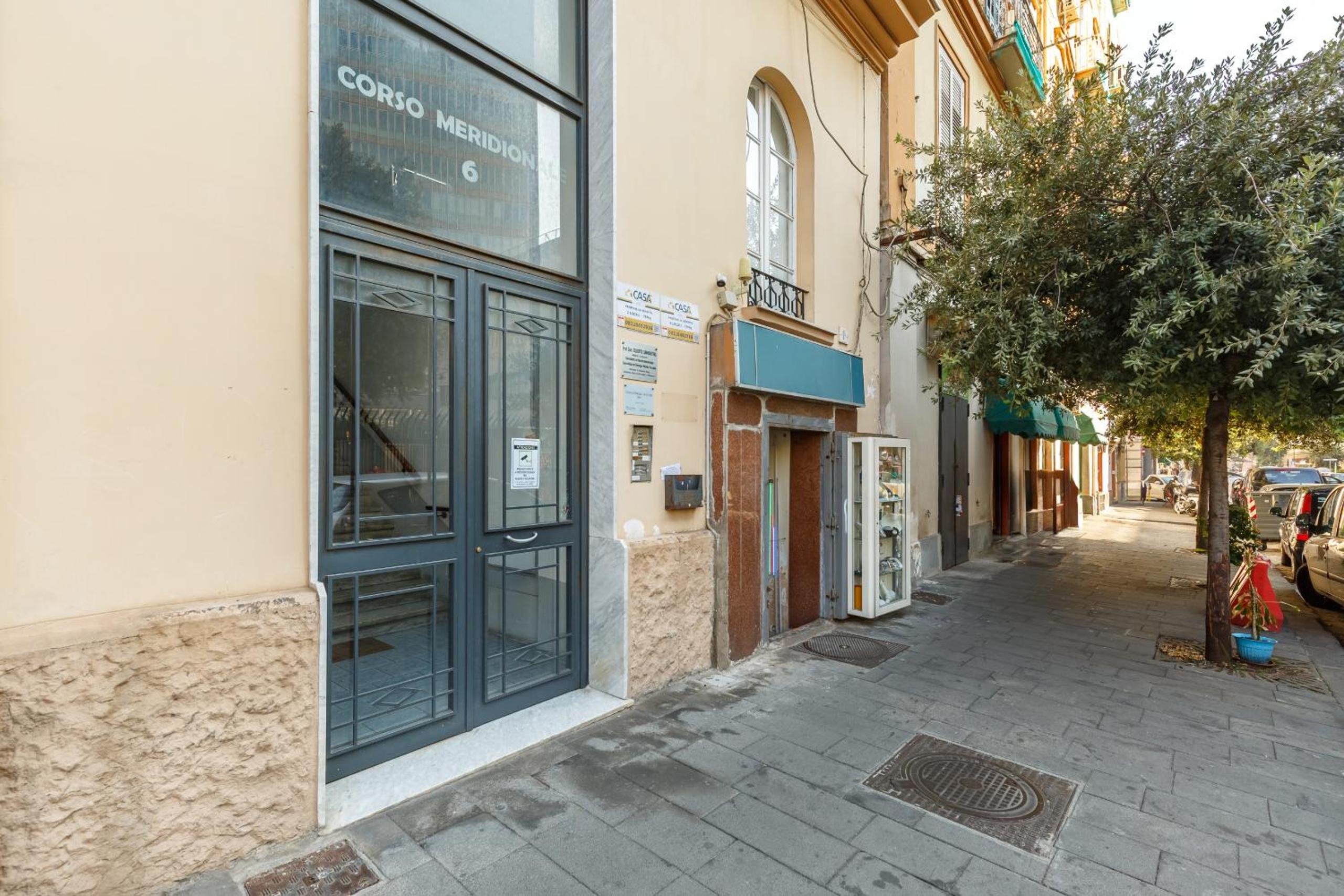 Garibaldi Central Station Apartment by Wonderful Italy