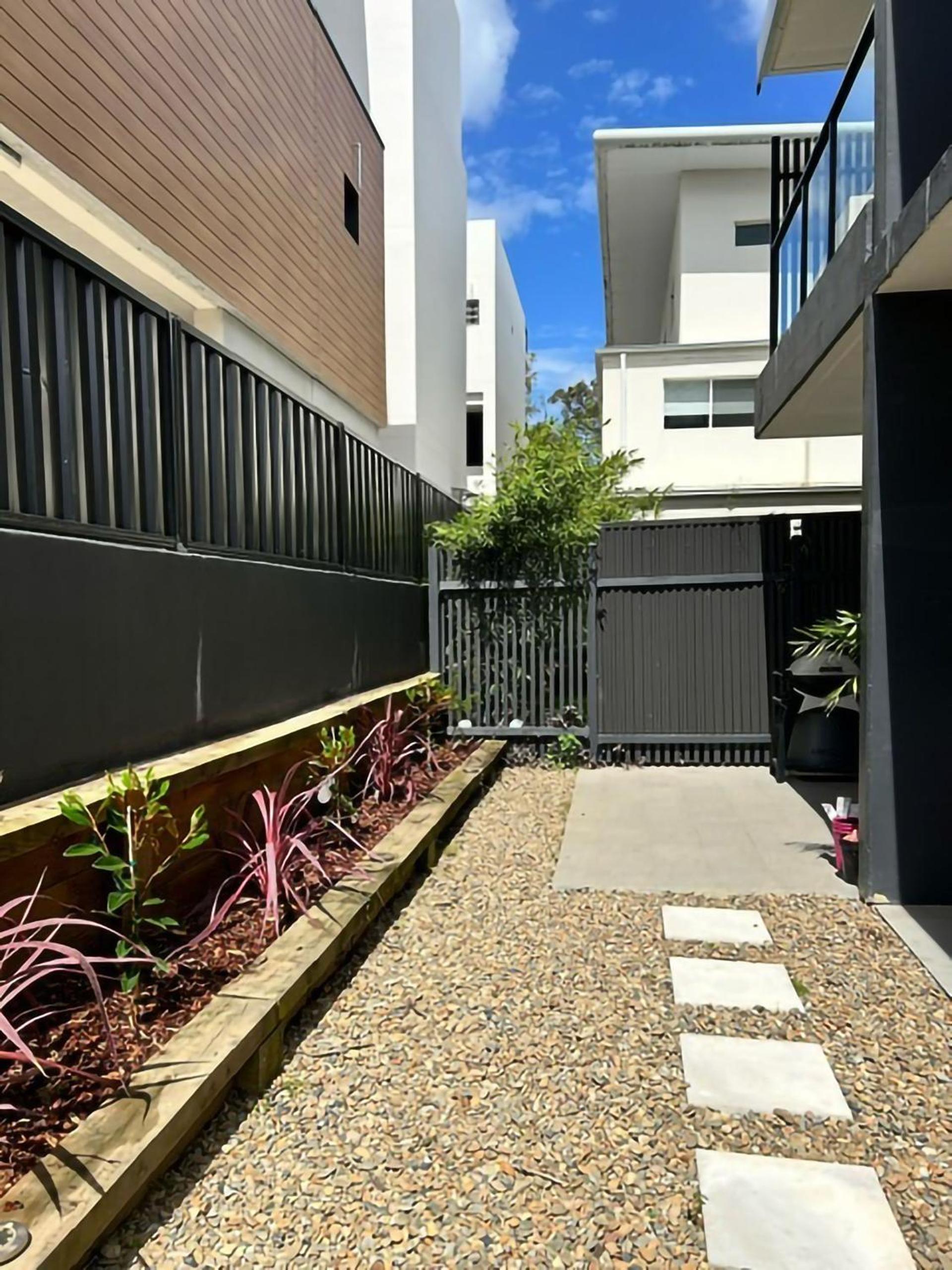 Husky Sands I Pet Friendly I 5 Mins Walk to Beach