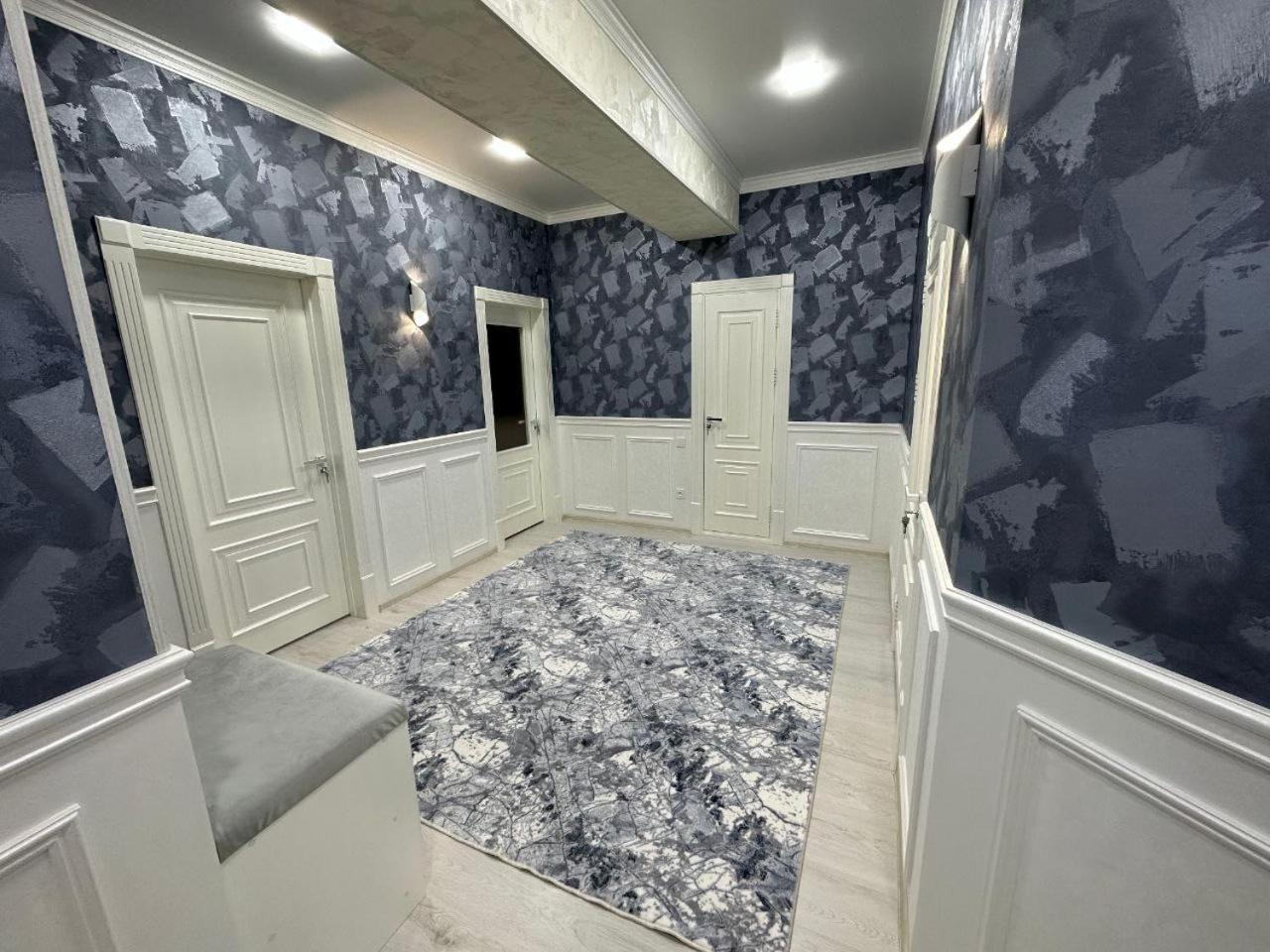 White pearl view 5