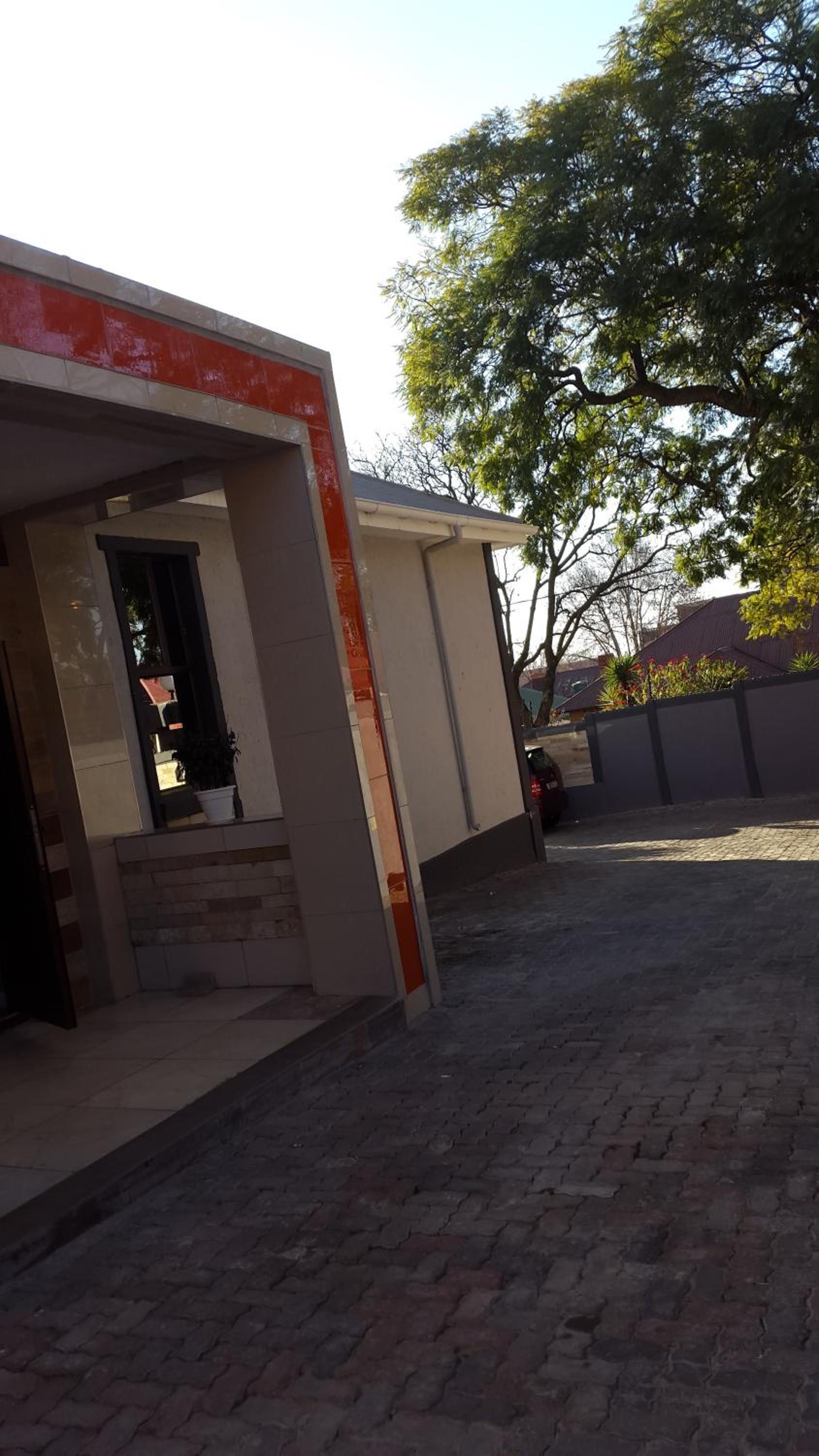 Monarchy Guest House