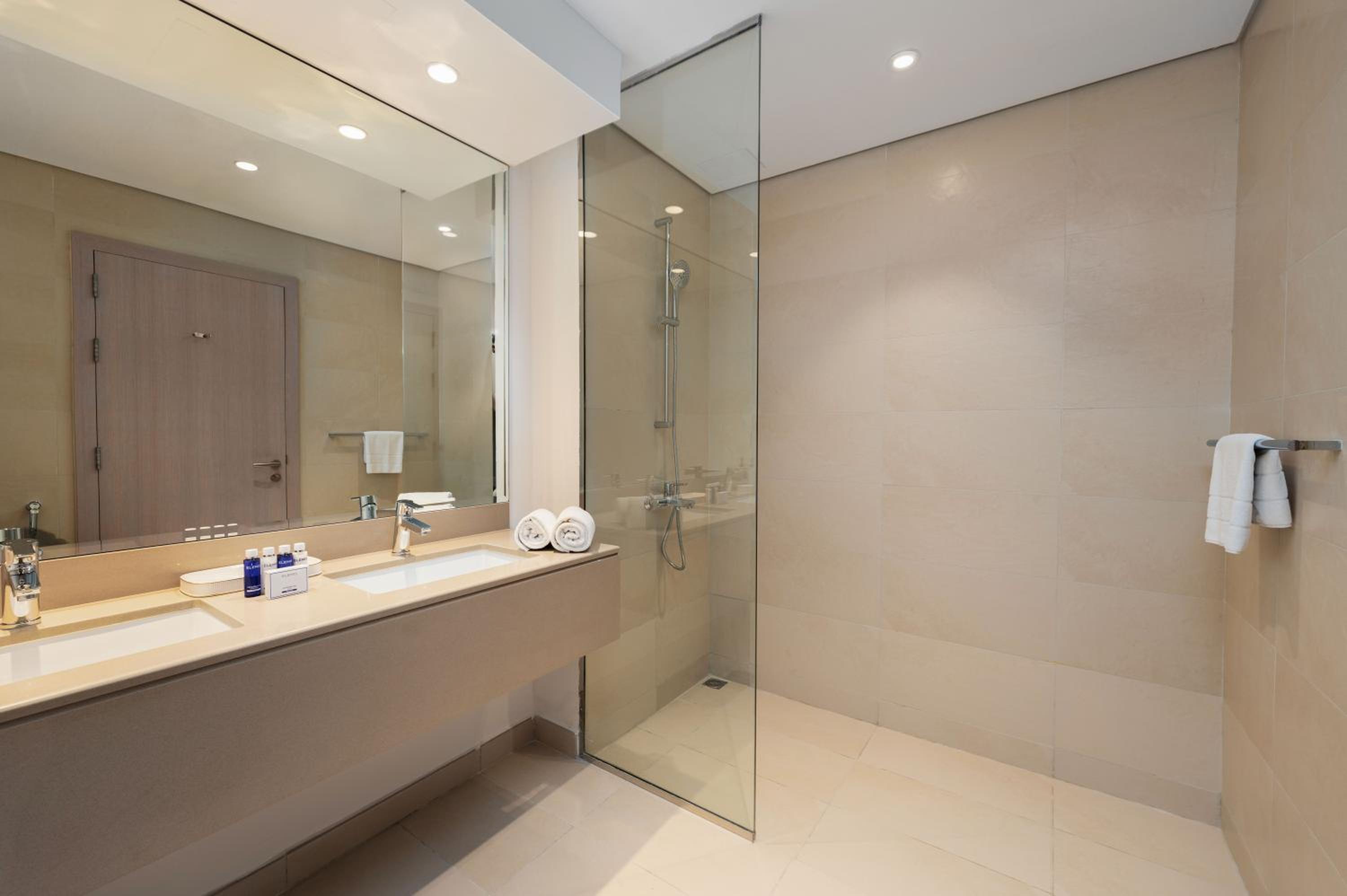 Maison Privee - Chic Apt on Yas Island cls to ALL Main Attractions