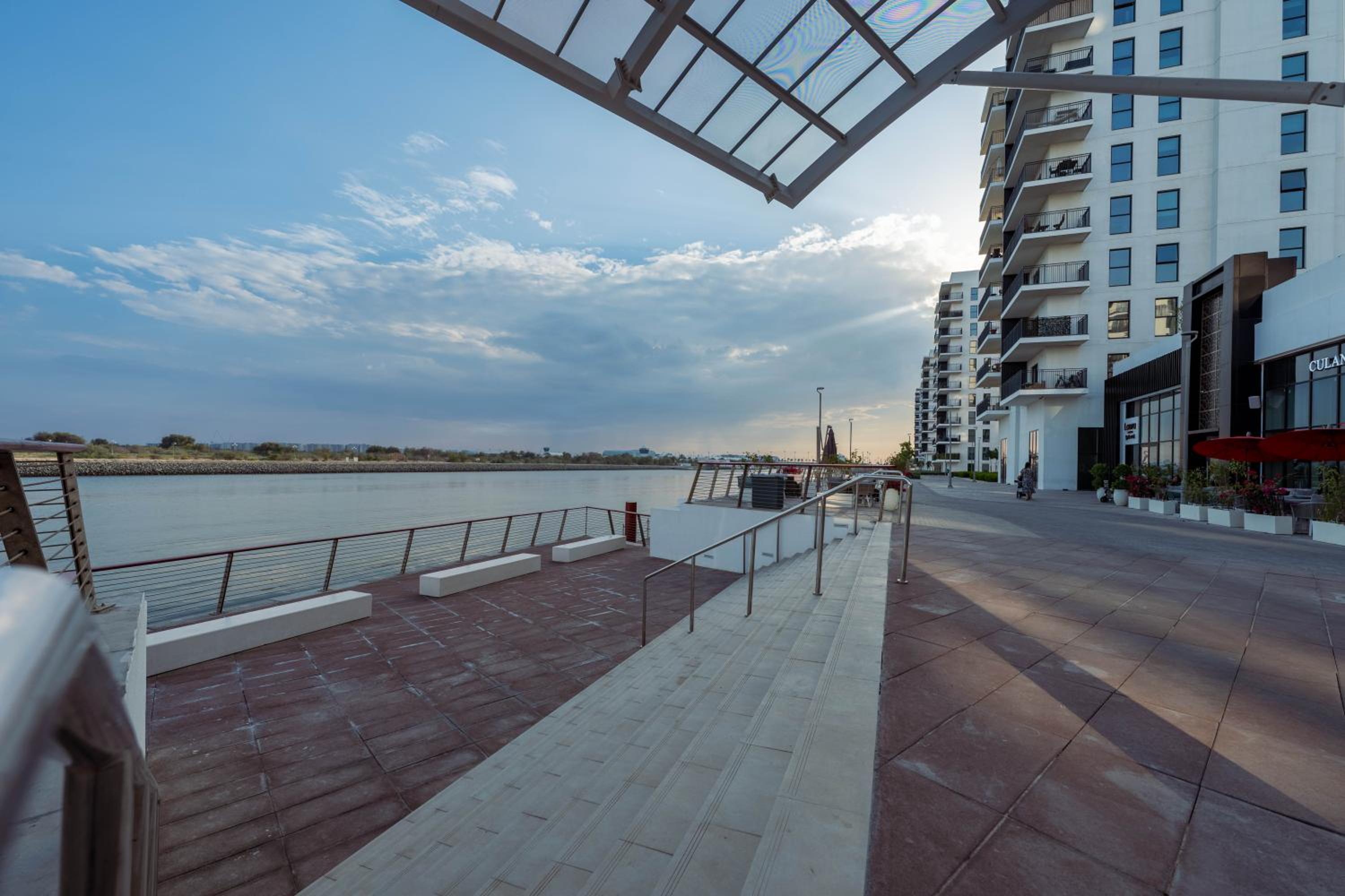 Maison Privee - Chic Apt on Yas Island cls to ALL Main Attractions
