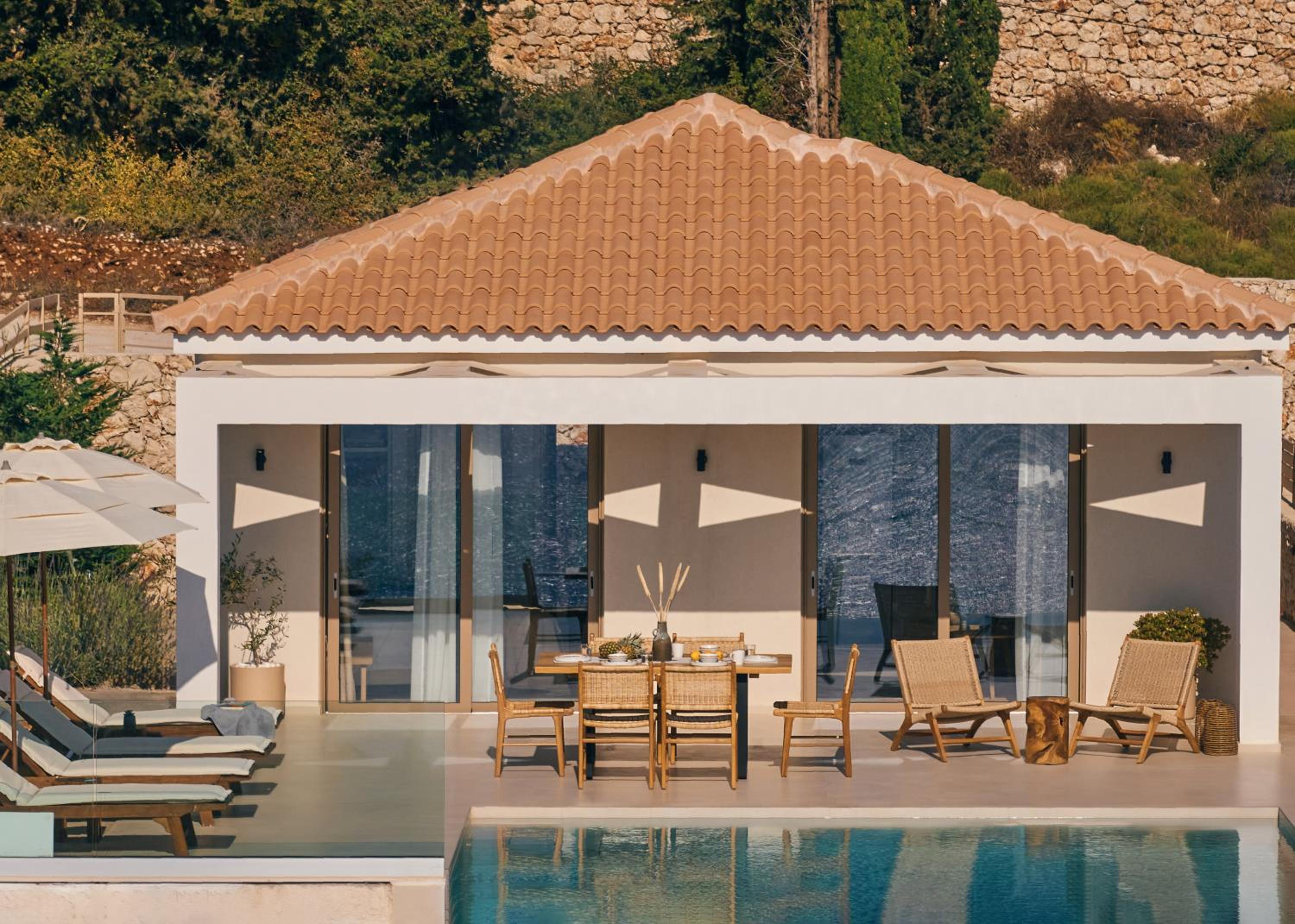 Thelxi's Suite II - Brand New Seaview Suite! view 2