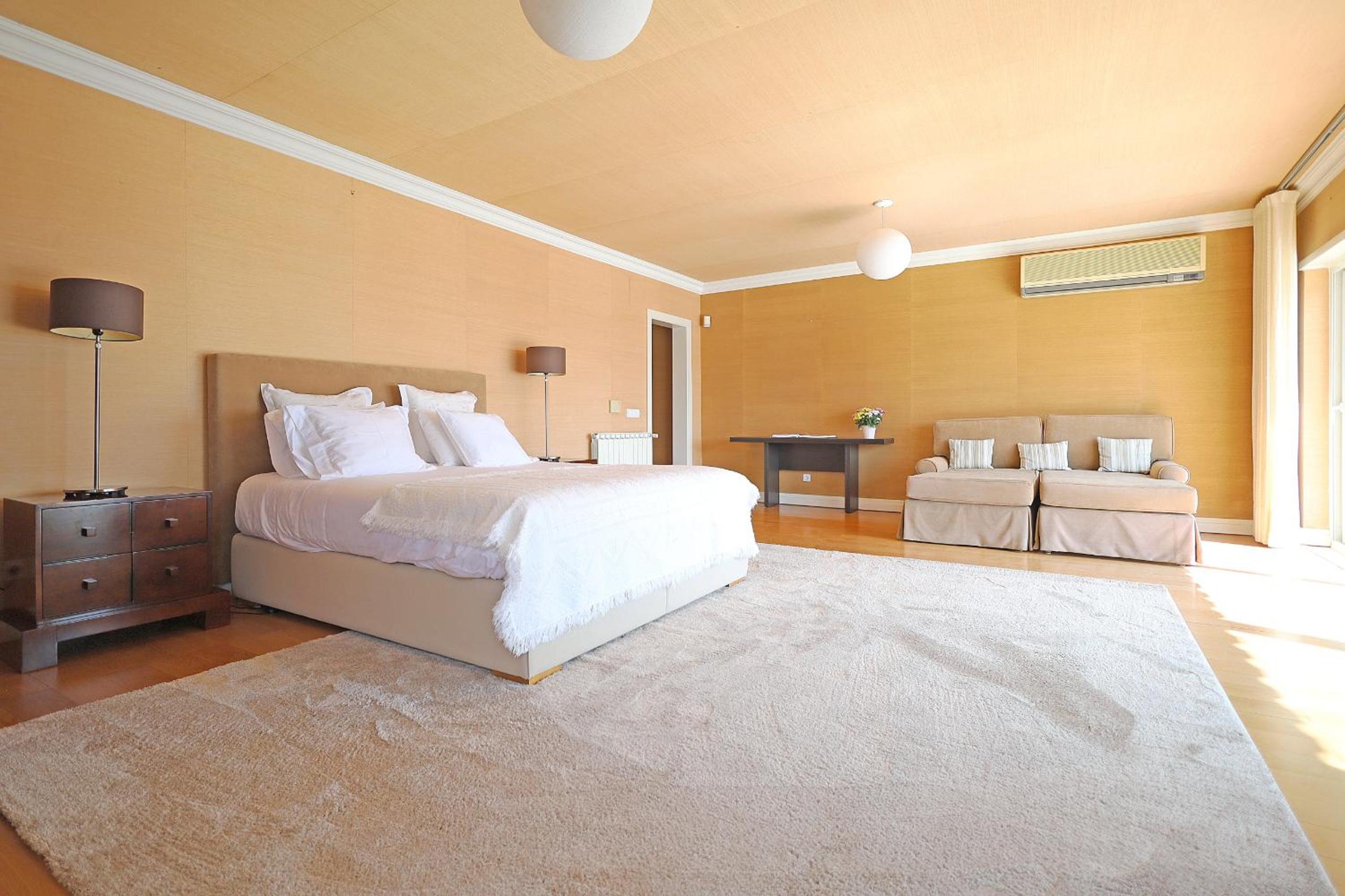 Coastline Arrabida Villa by CadenzaLux