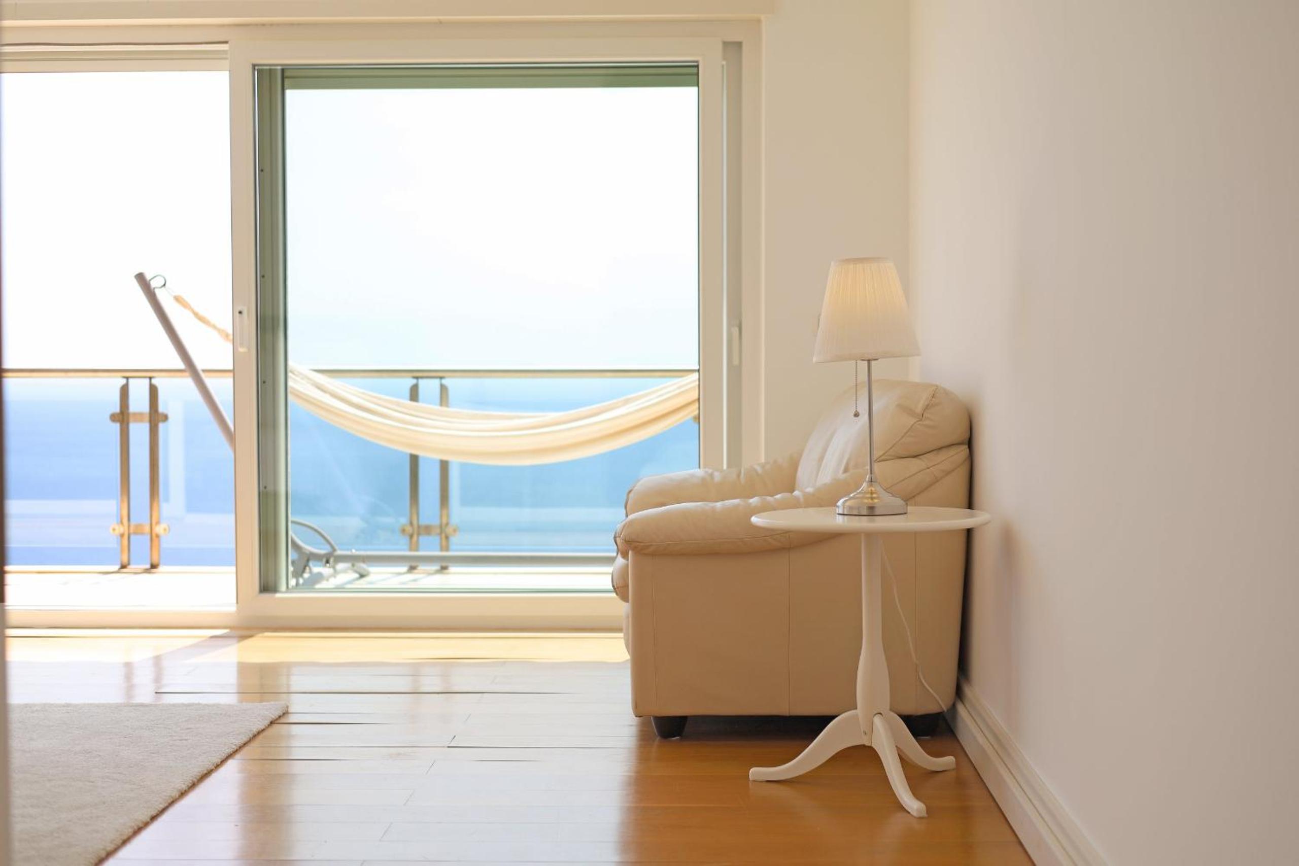 Coastline Arrabida Villa by CadenzaLux