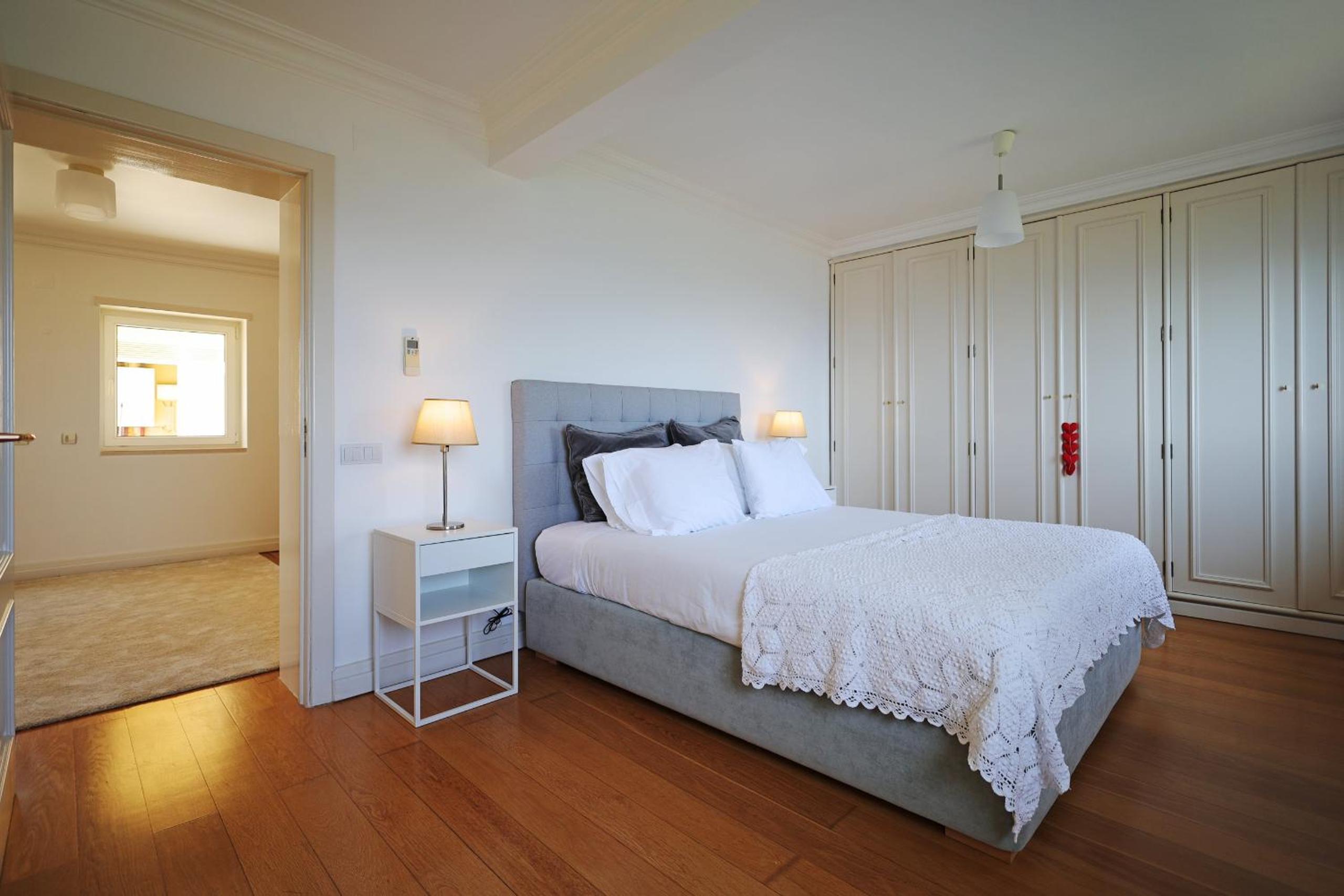 Coastline Arrabida Villa by CadenzaLux
