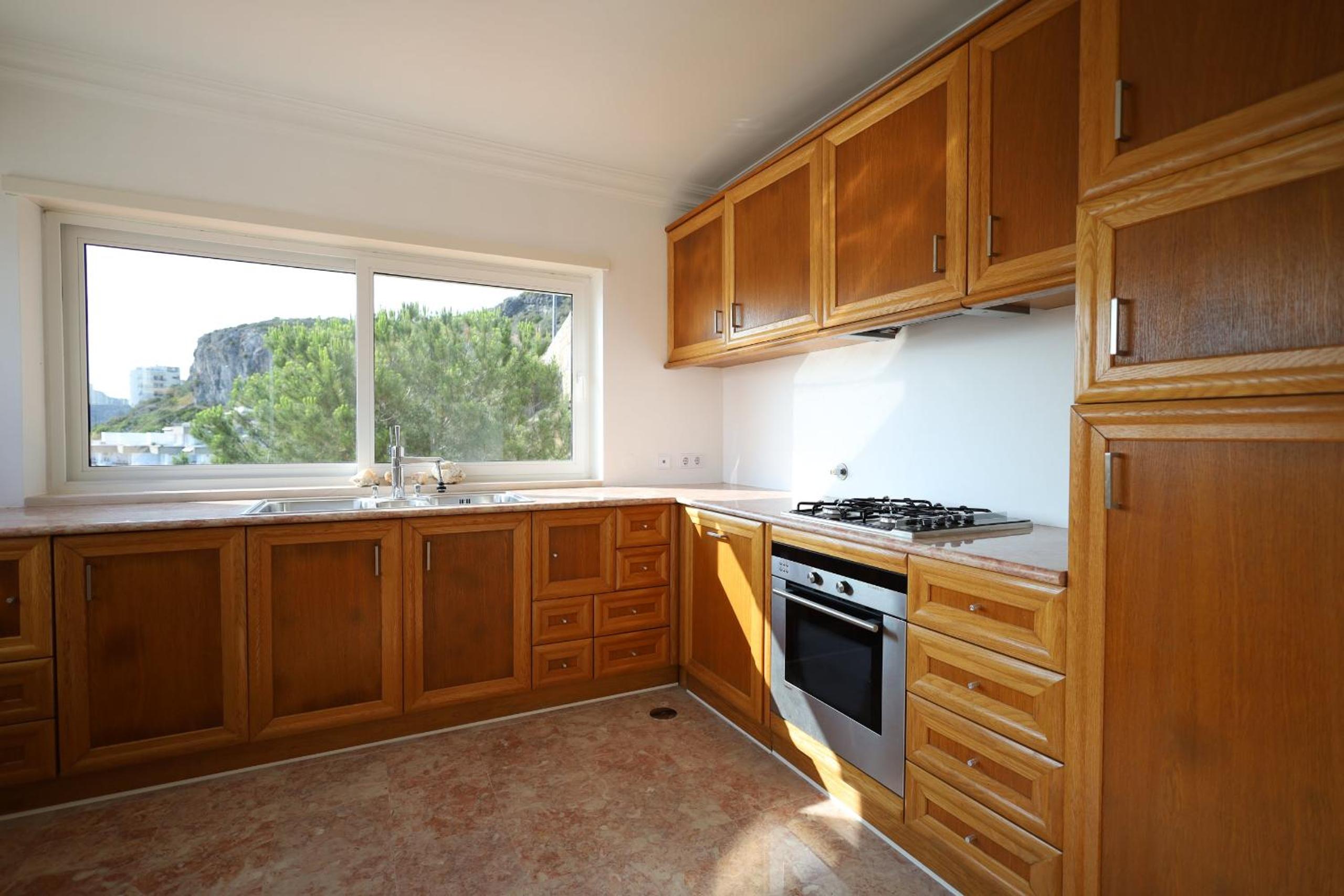 Coastline Arrabida Villa by CadenzaLux