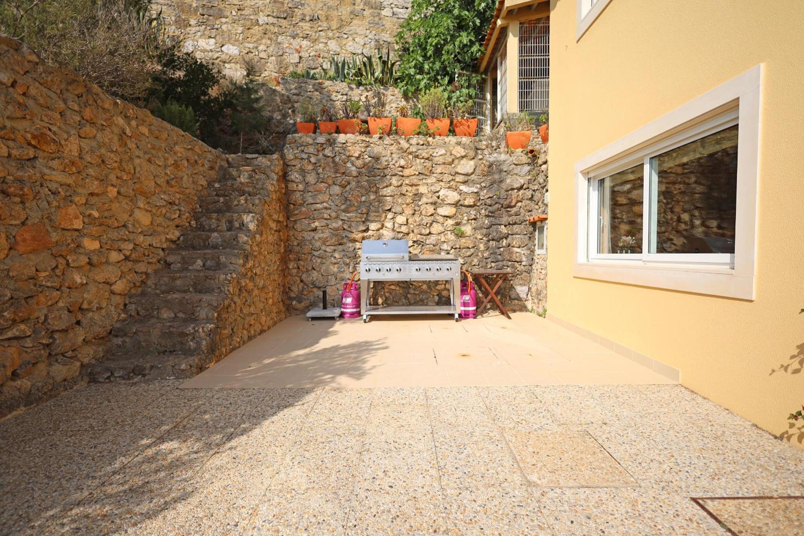 Coastline Arrabida Villa by CadenzaLux
