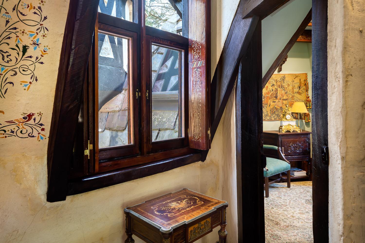 Thorngrove Manor