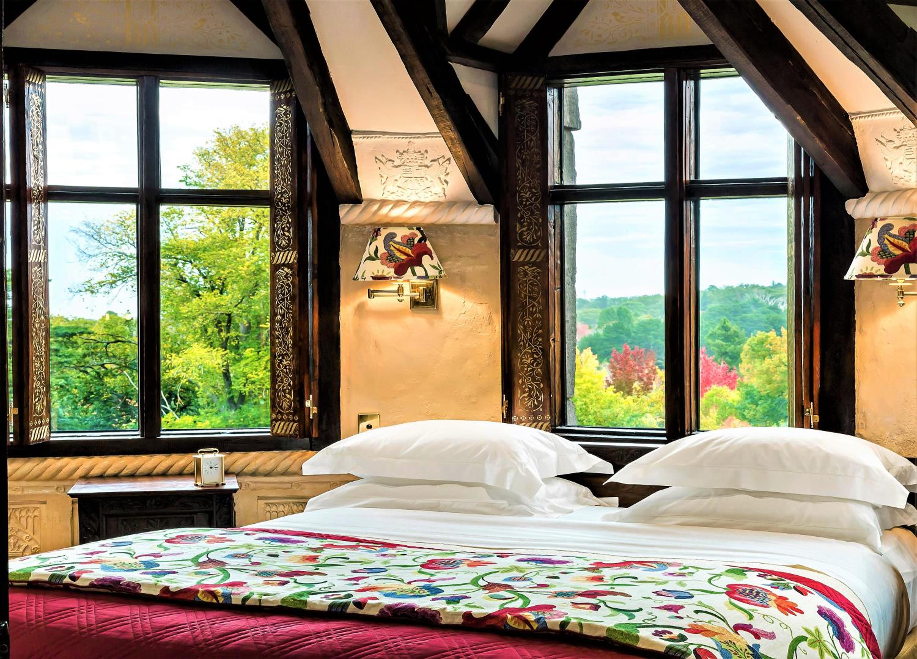 Thorngrove Manor