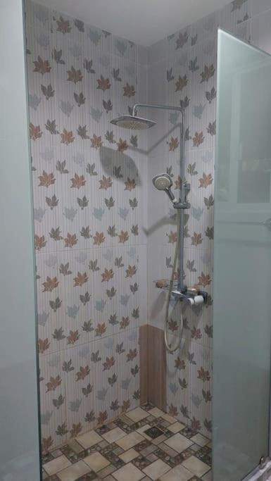 Layad Homestay - 4 Bedrooms