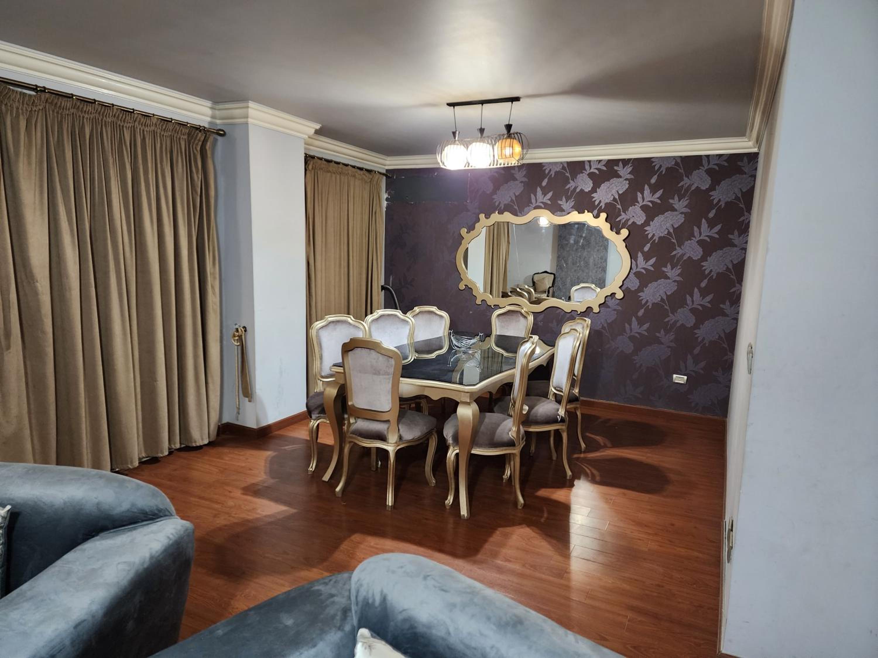 HOLIDAY VILLA 1