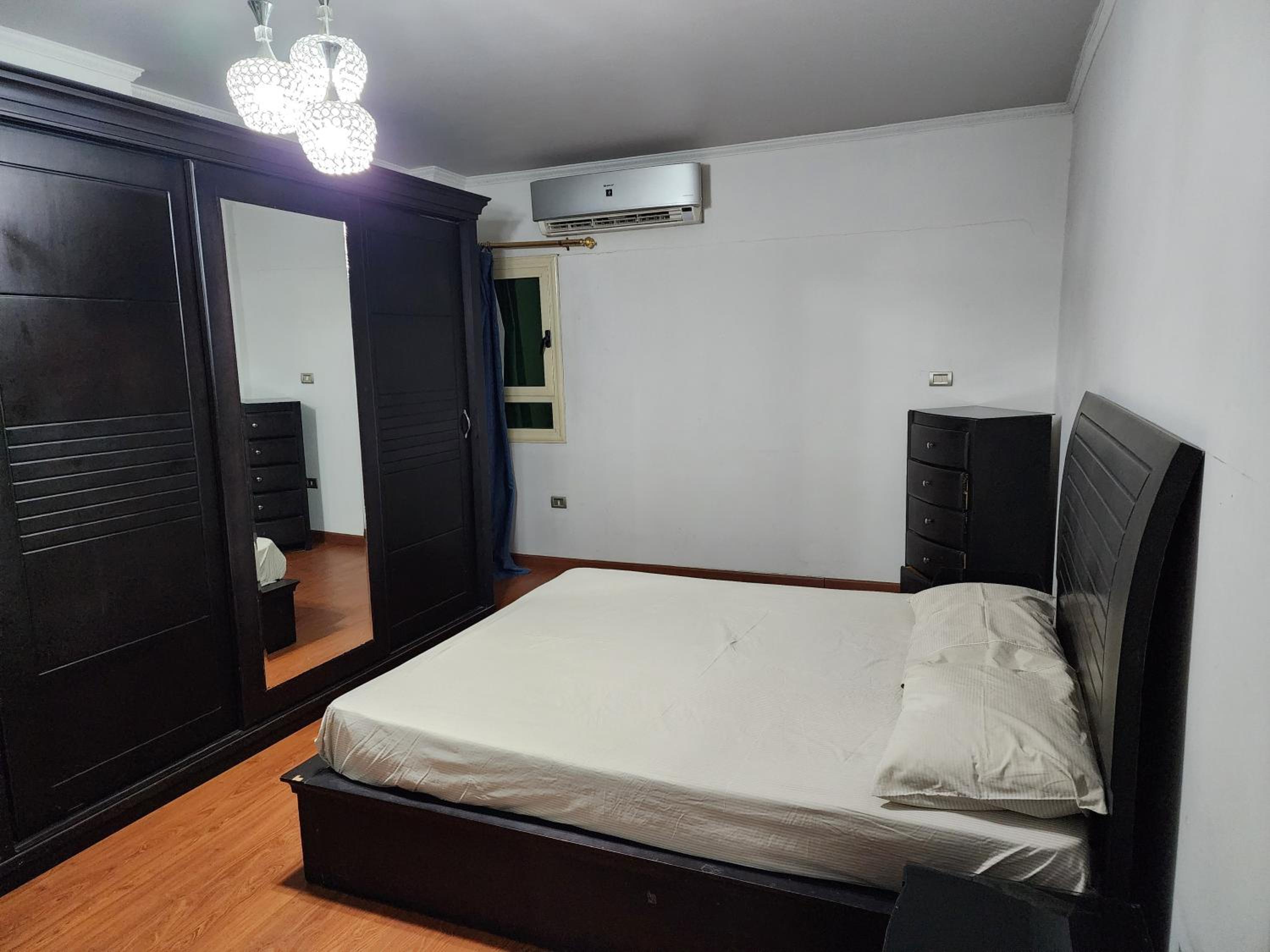 HOLIDAY VILLA 1