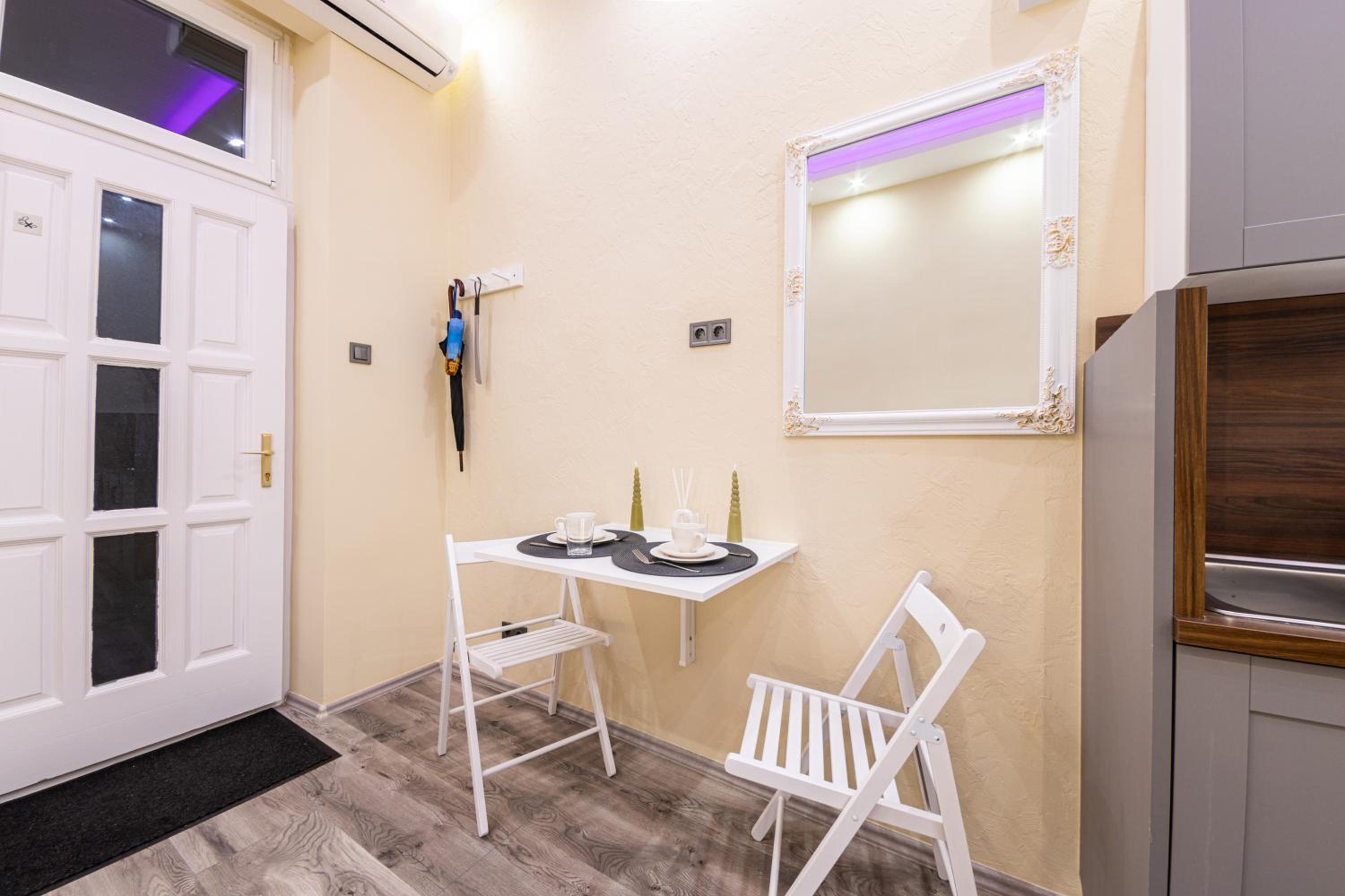 GrigorasNCo Studio Apartments