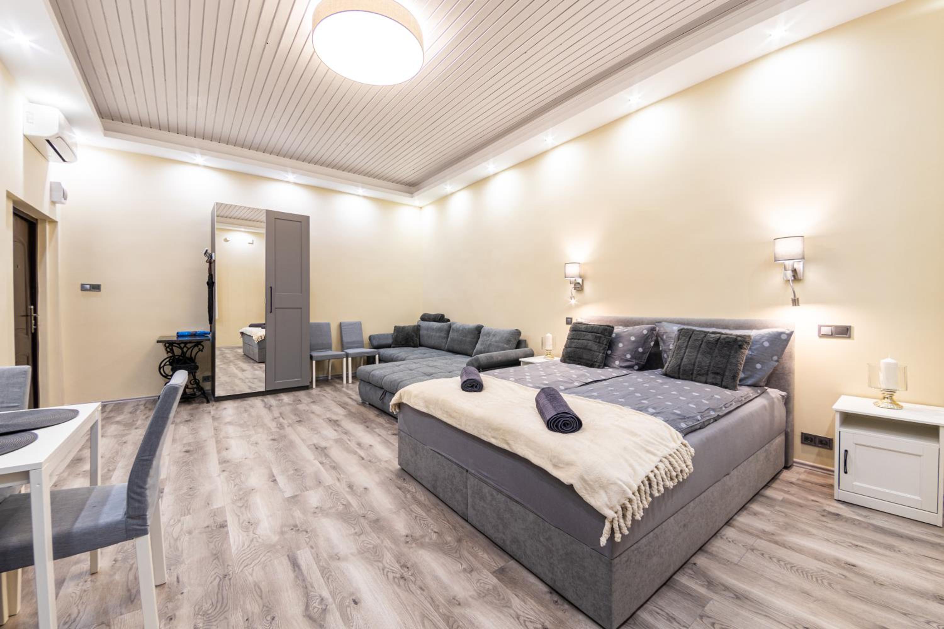 GrigorasNCo Studio Apartments