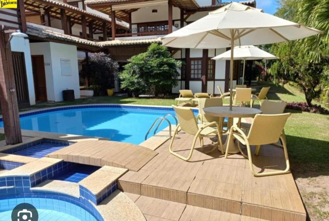 Apartamento duplex em Praia do Forte - 2 suítes