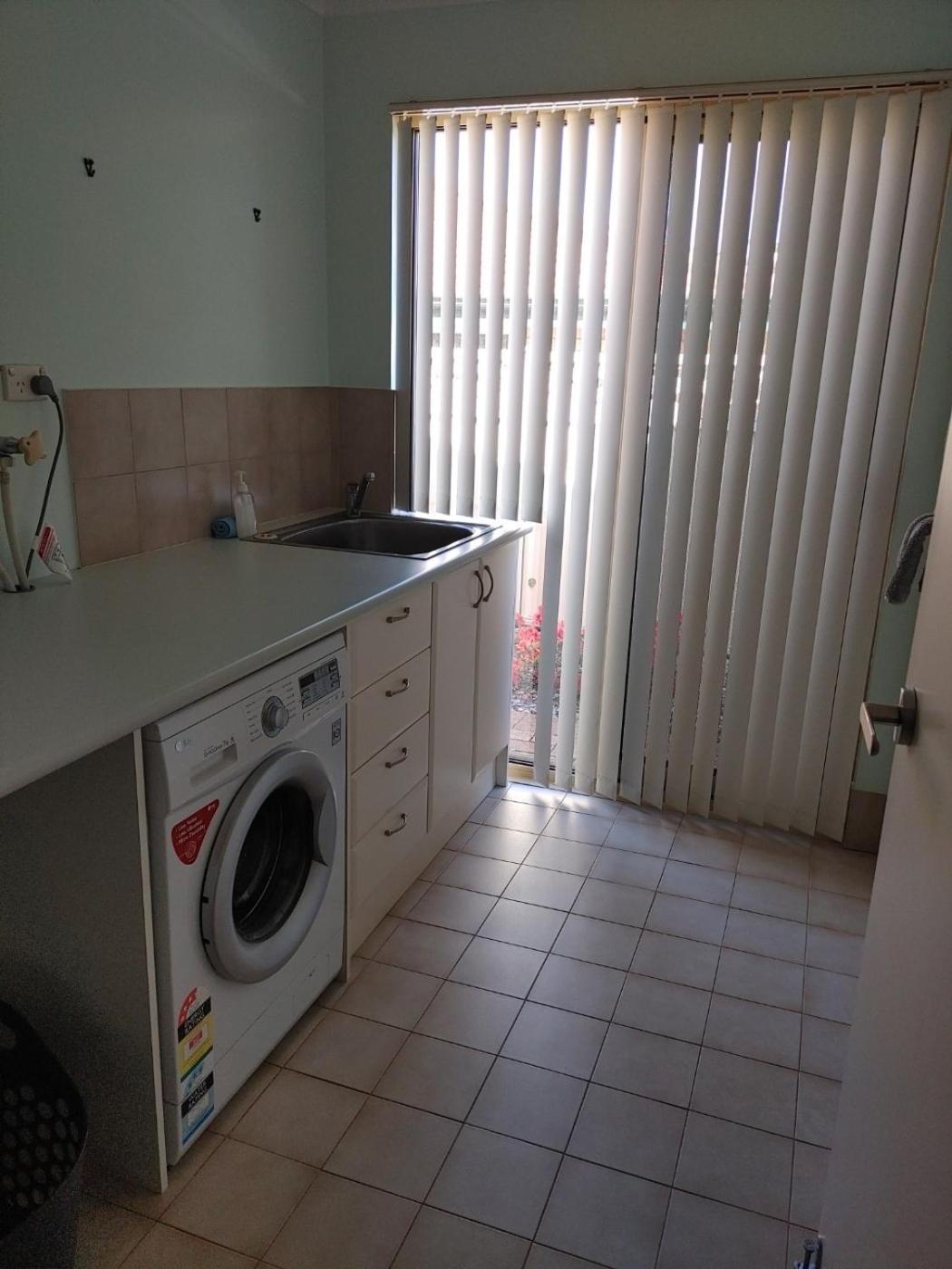 Albany Vacations - Sunrise House - Property Image 2