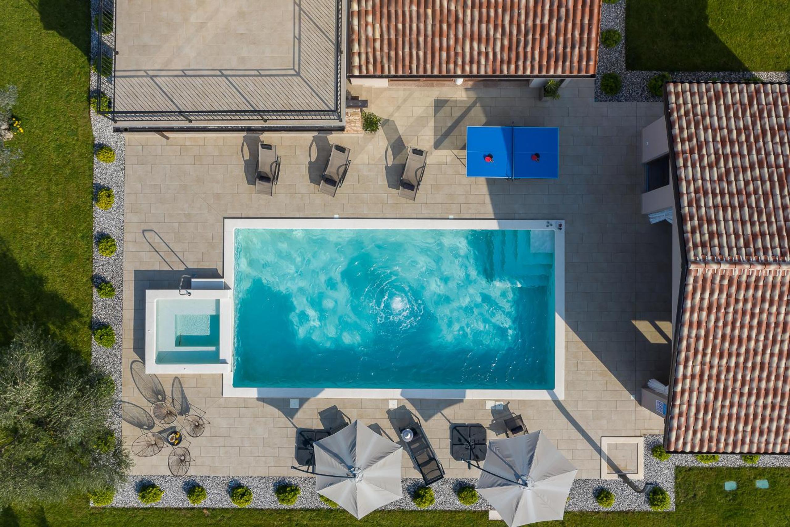 Villa Mattuzzi in Central Istria with large garden, kids playground and whirlpool view 2