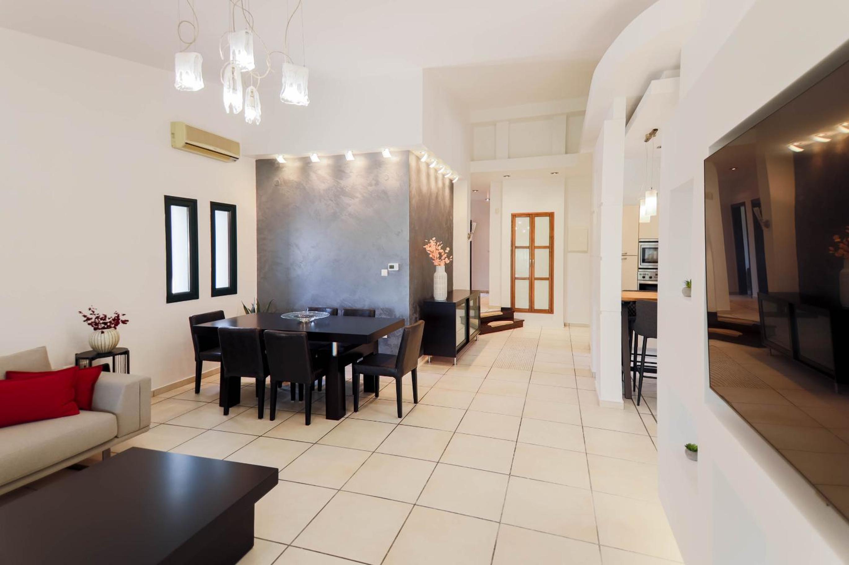 MaVitaPlace Villa Familia, Pool & Jacuzzi-Whirlpool, Katerini view 5