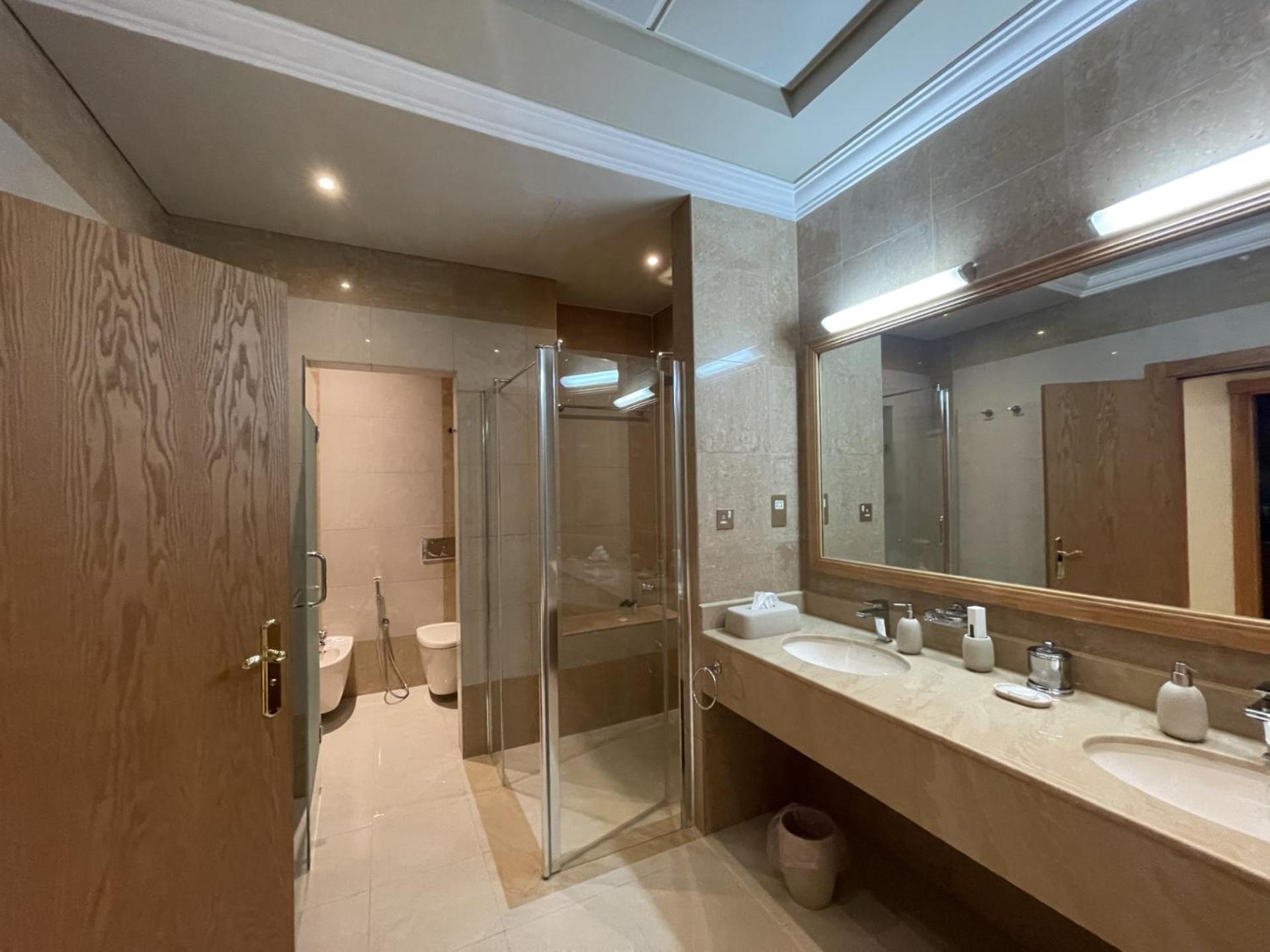Private Suites Al Hamra Palace at golf & sea resort