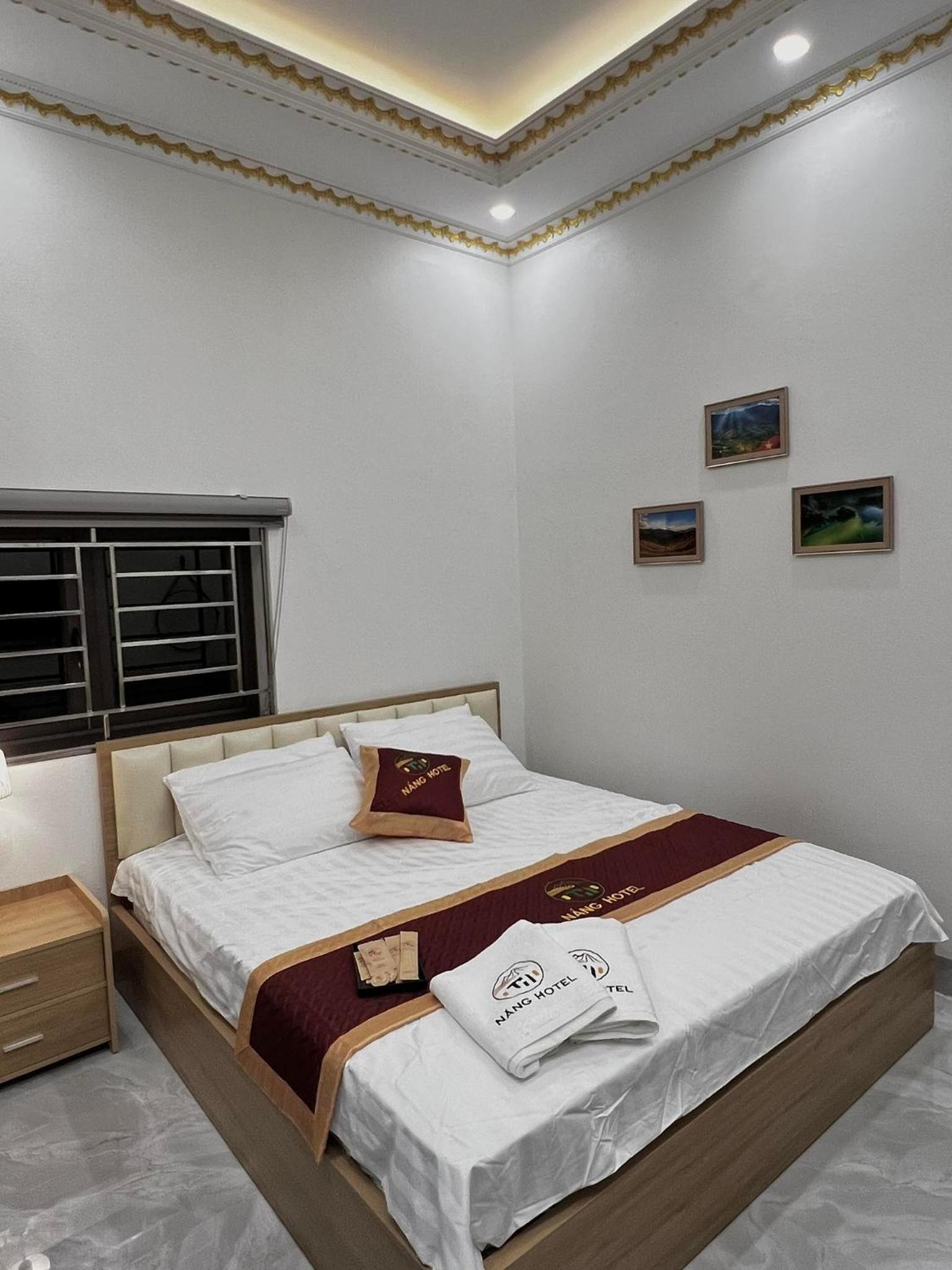 NẮNG HOTEL