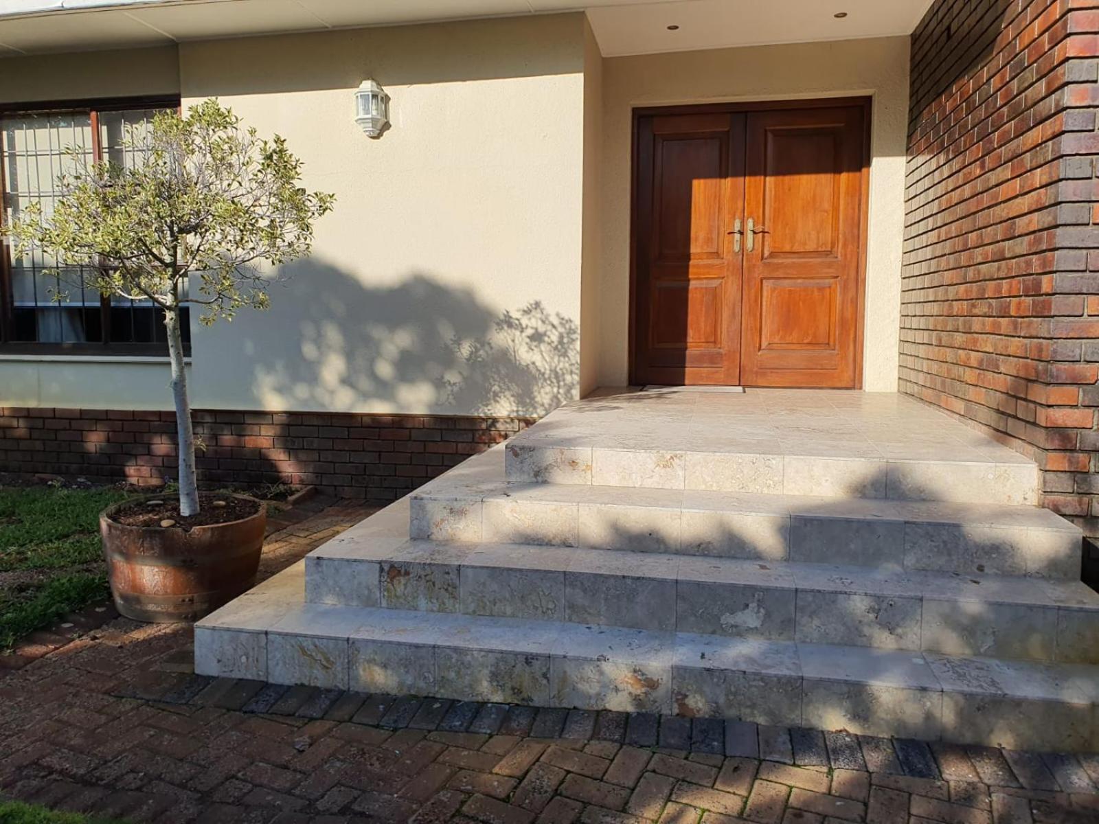 Hotel Ringwood Villa - Image 1