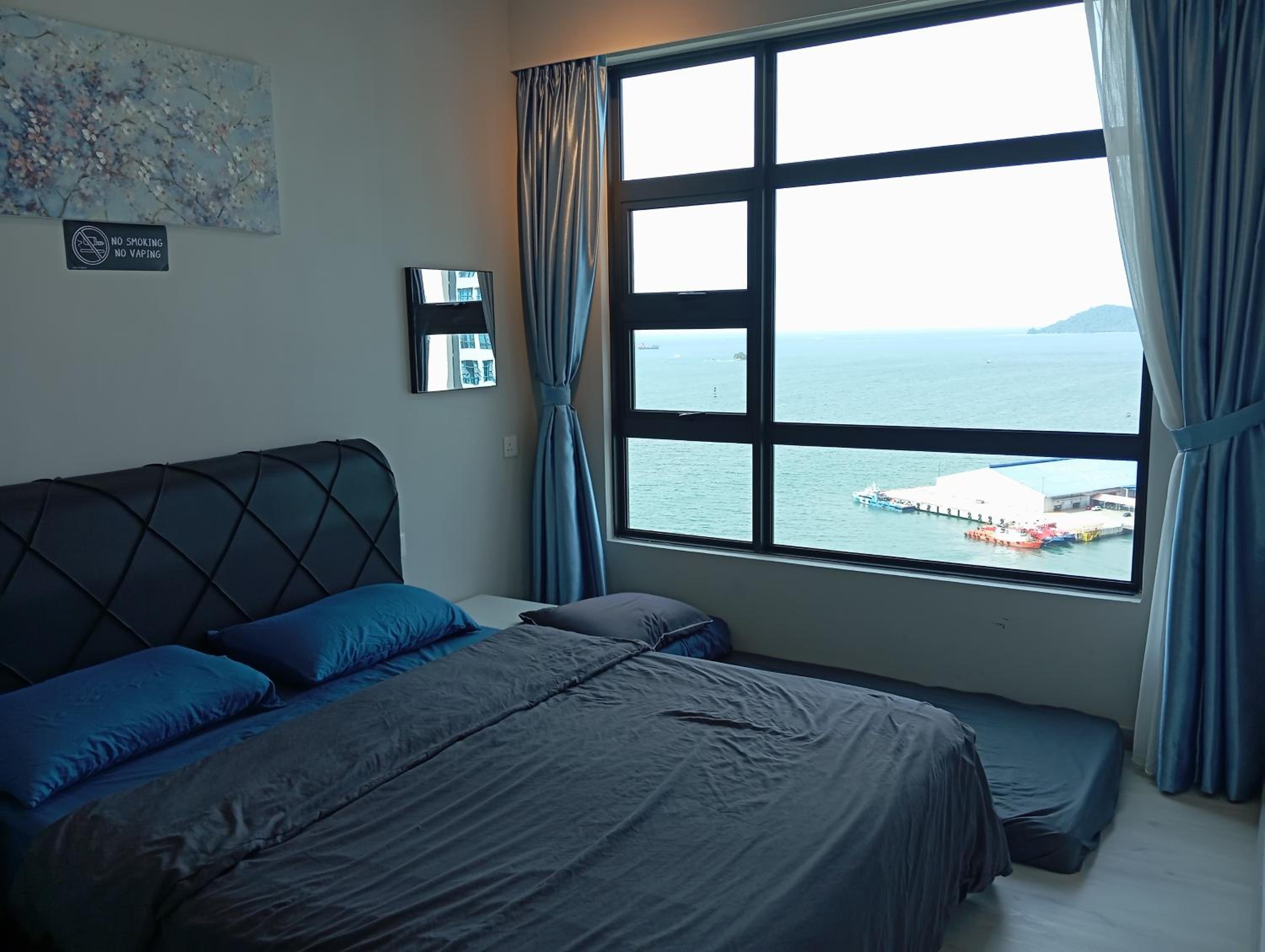 Jesselton Quay by Peach 2BR Seaview High Floor photo 6