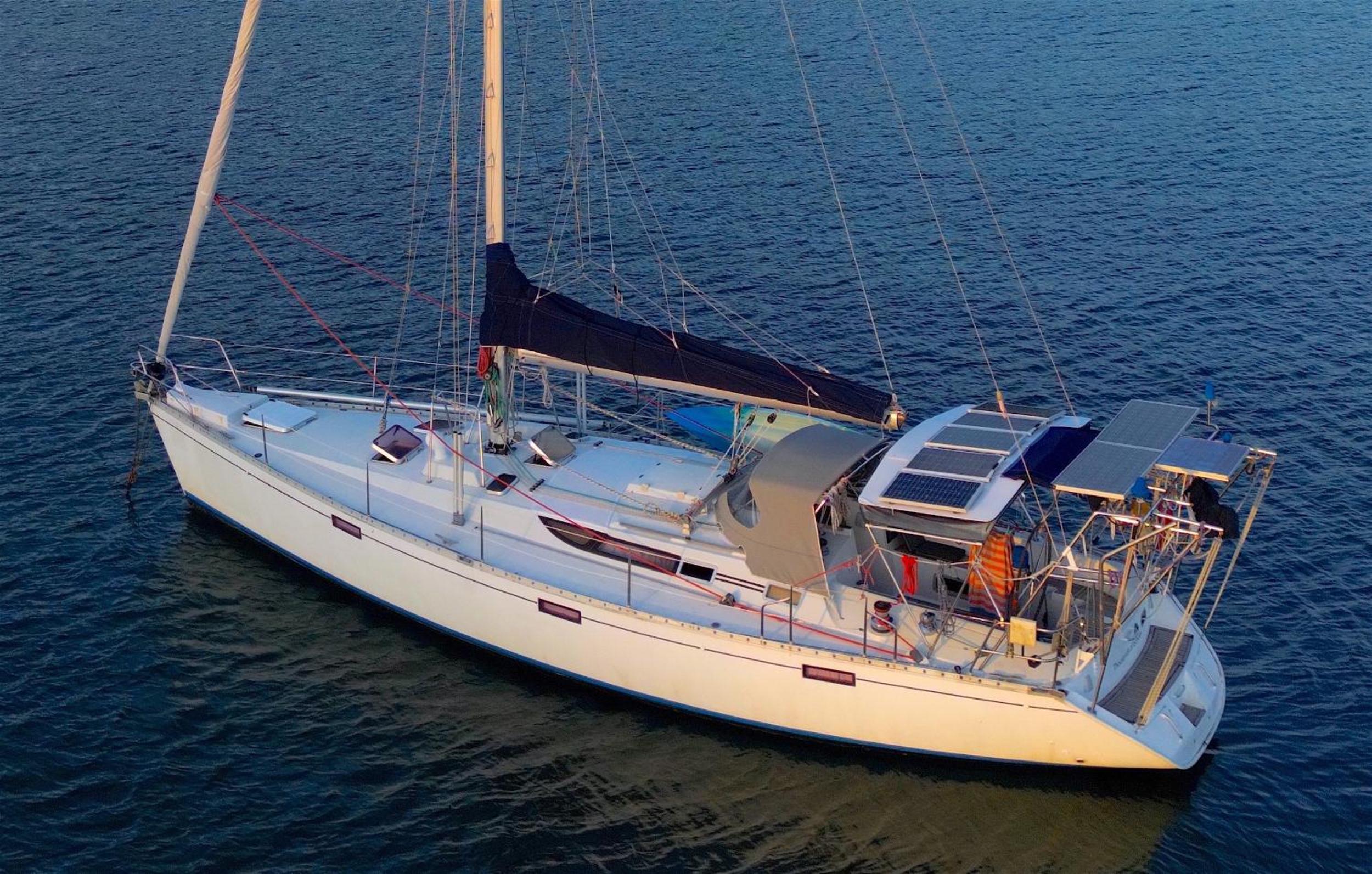 Palawan Private Sailing Yacht Cruise in El Nido view 3
