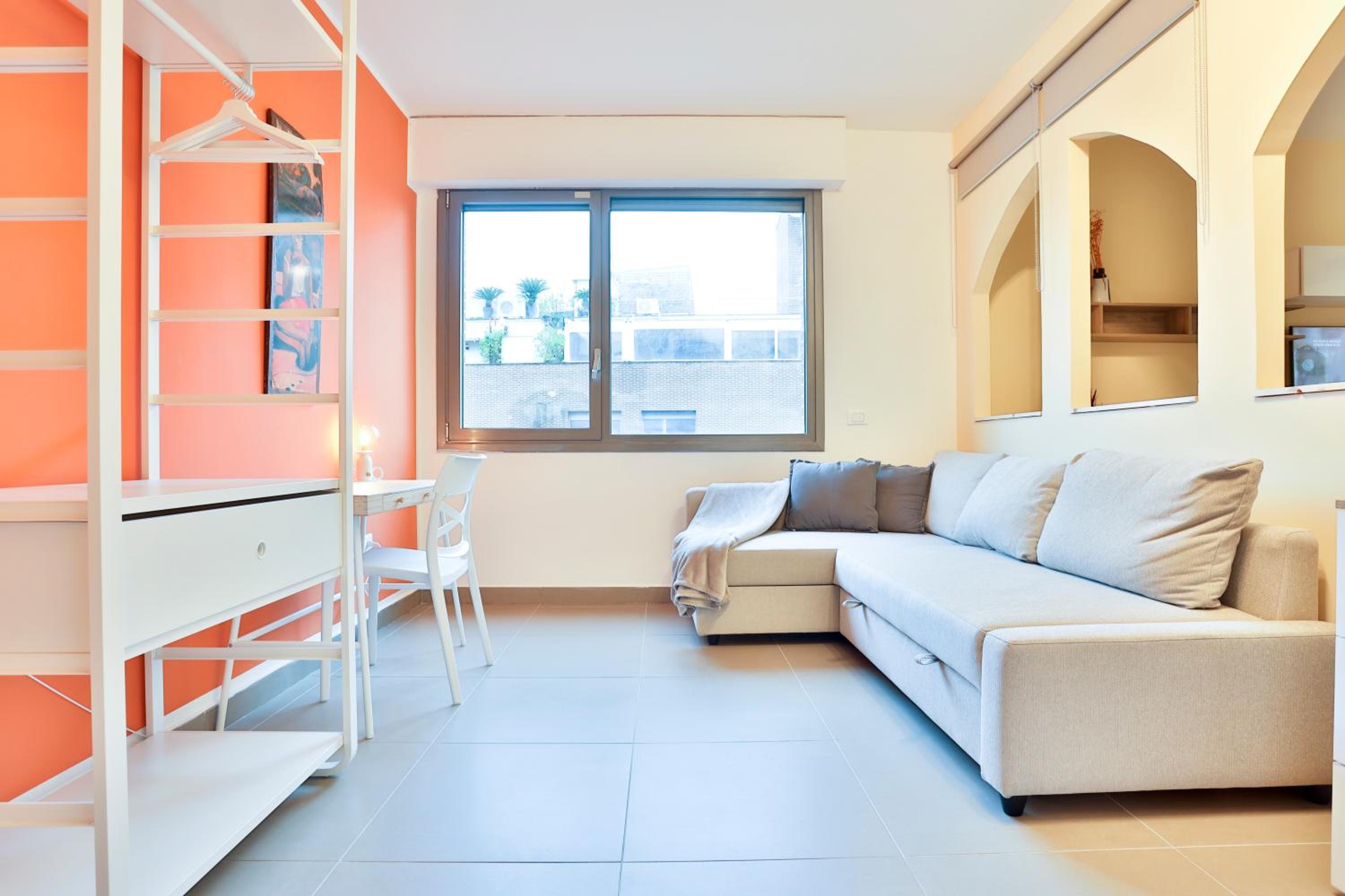 GuestHost - Sebeto Apartments with Parking & Netfilx