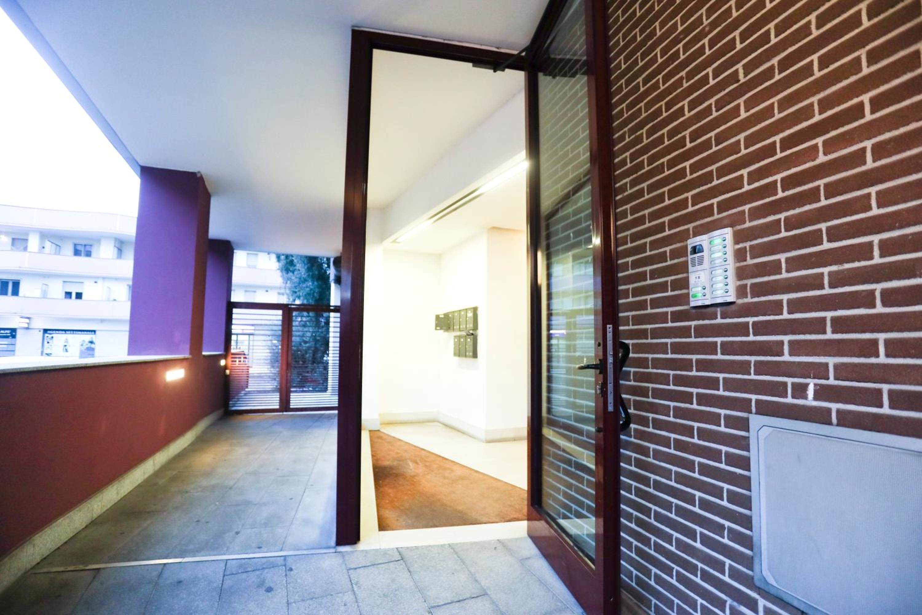 GuestHost - Sebeto Apartments with Parking & Netfilx